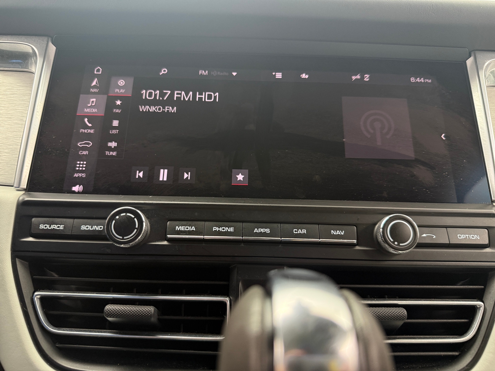 Thumbnail: 2020 Porsche Macan - 3