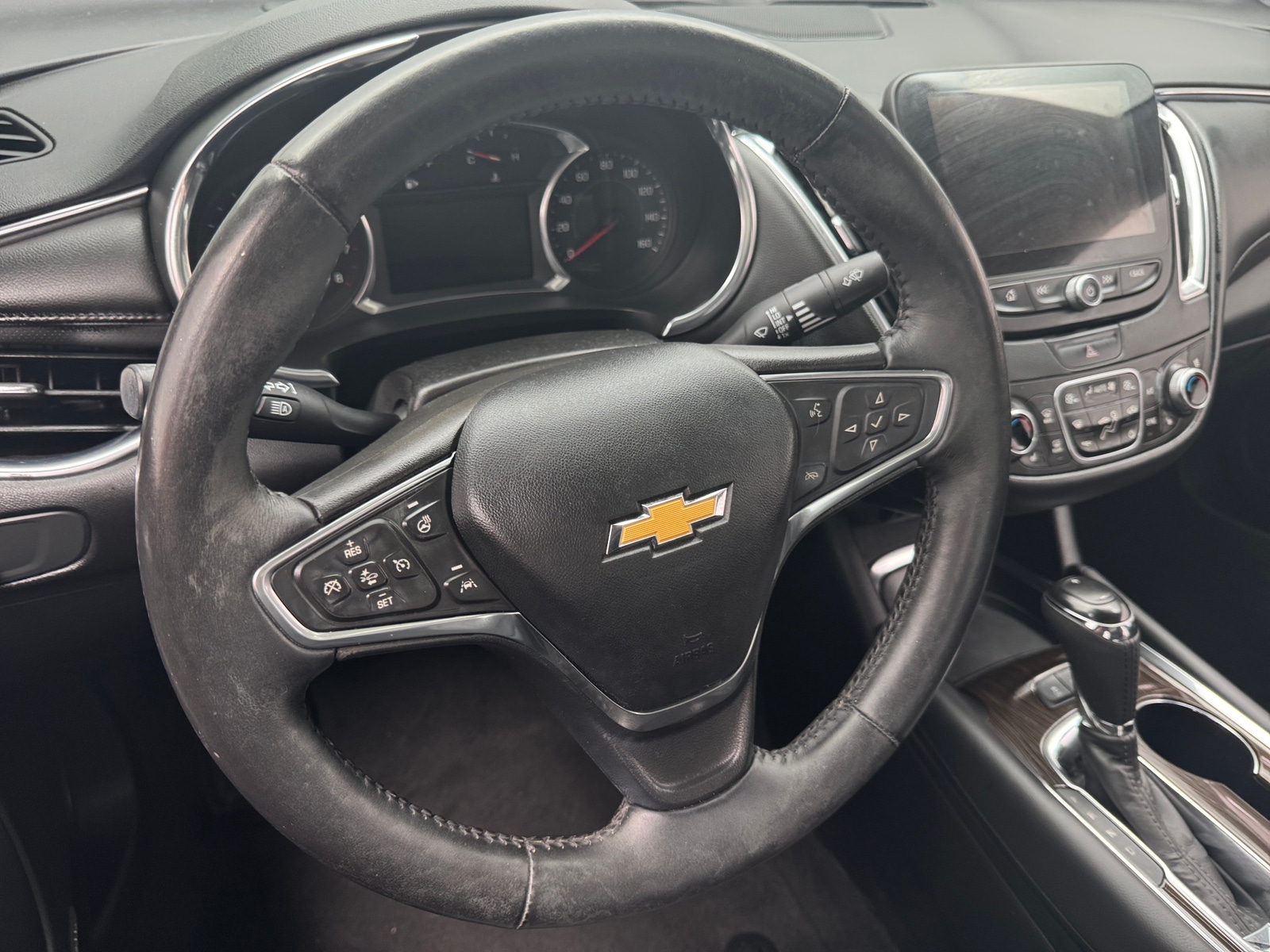 Thumbnail: 2017 Chevrolet Malibu - 4