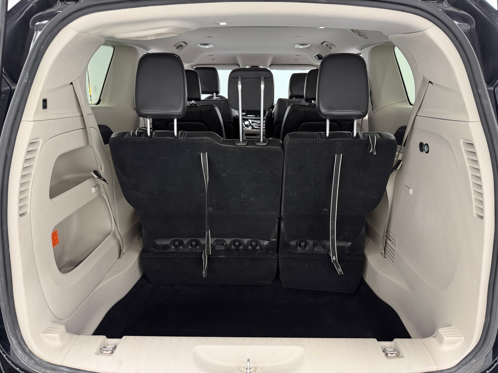 Thumbnail: 2024 Chrysler Pacifica - 6