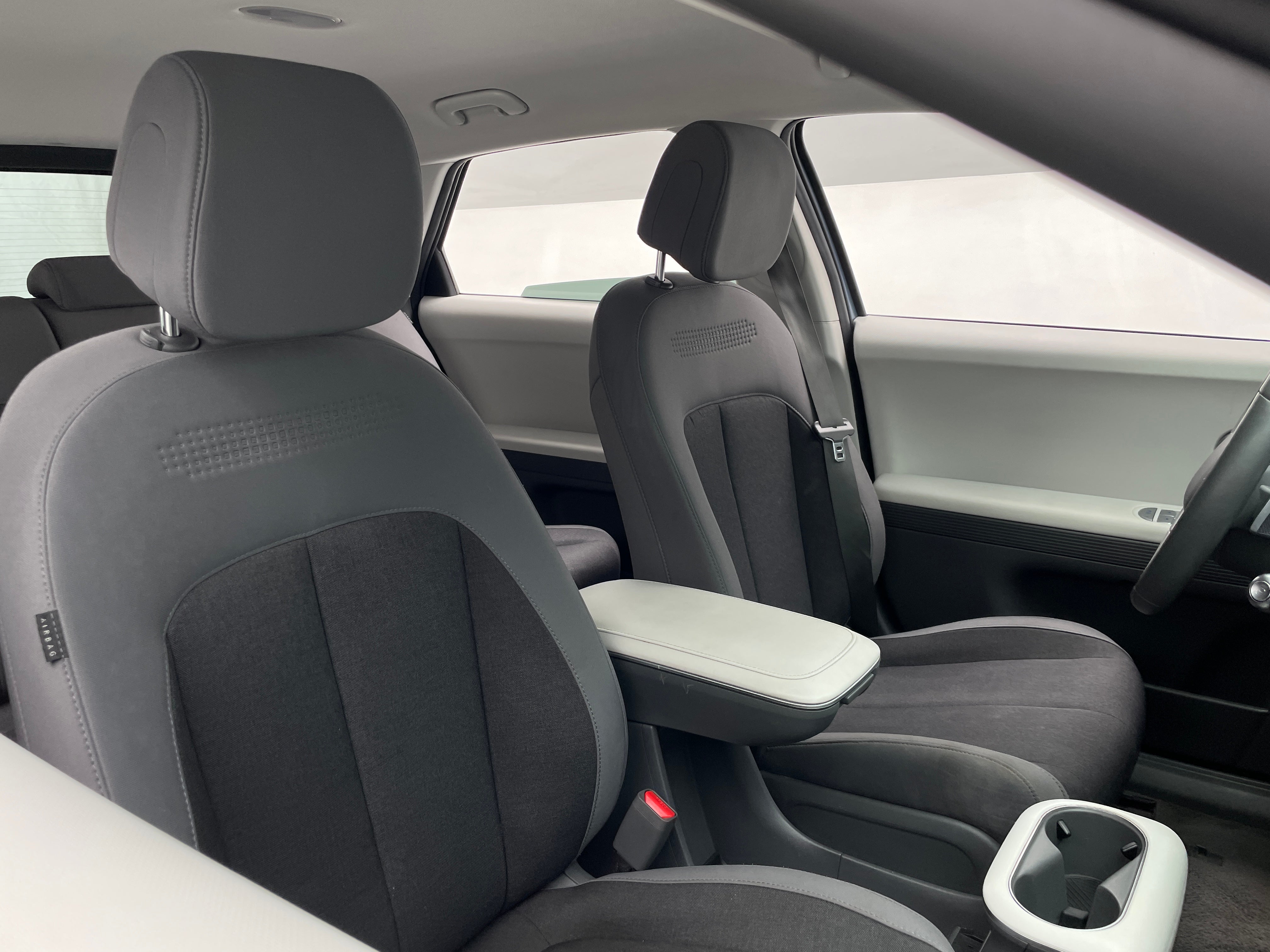 Used 2024 Hyundai IONIQ 5 SEL with VIN KM8KNDDF8RU301858 for sale in Oak Creek, WI