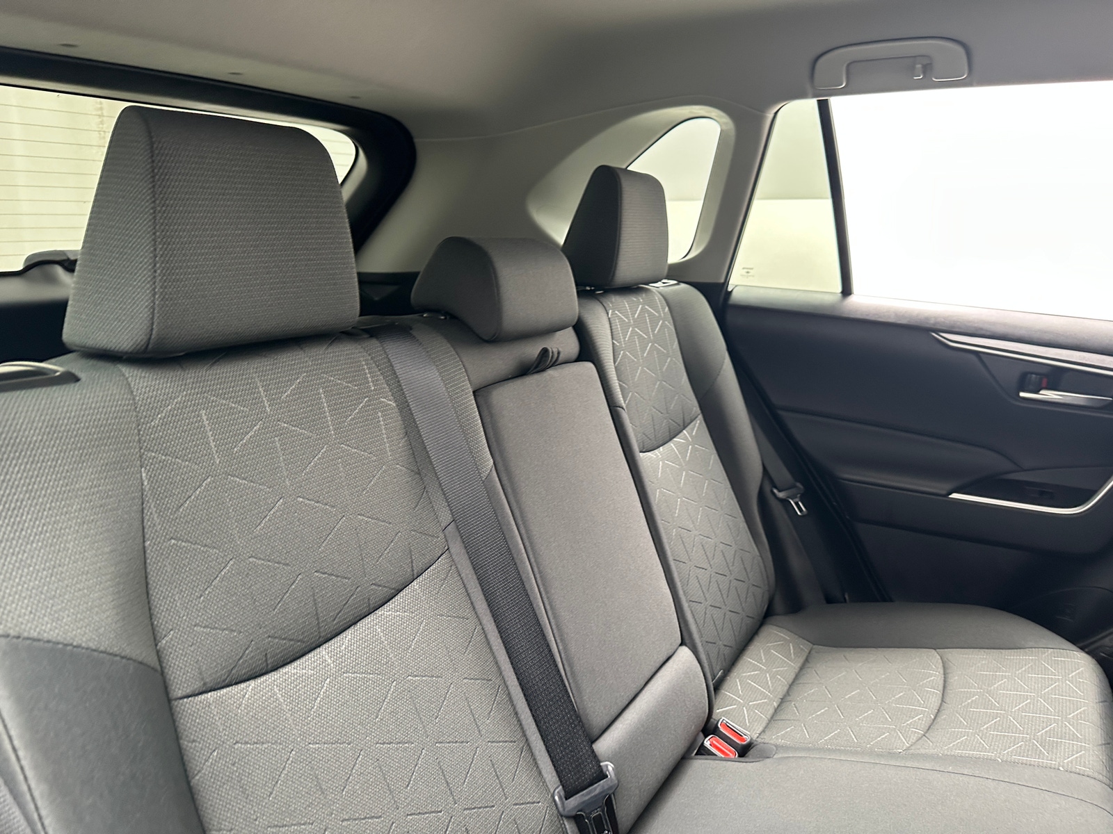 Thumbnail: 2021 Toyota RAV4 - 6