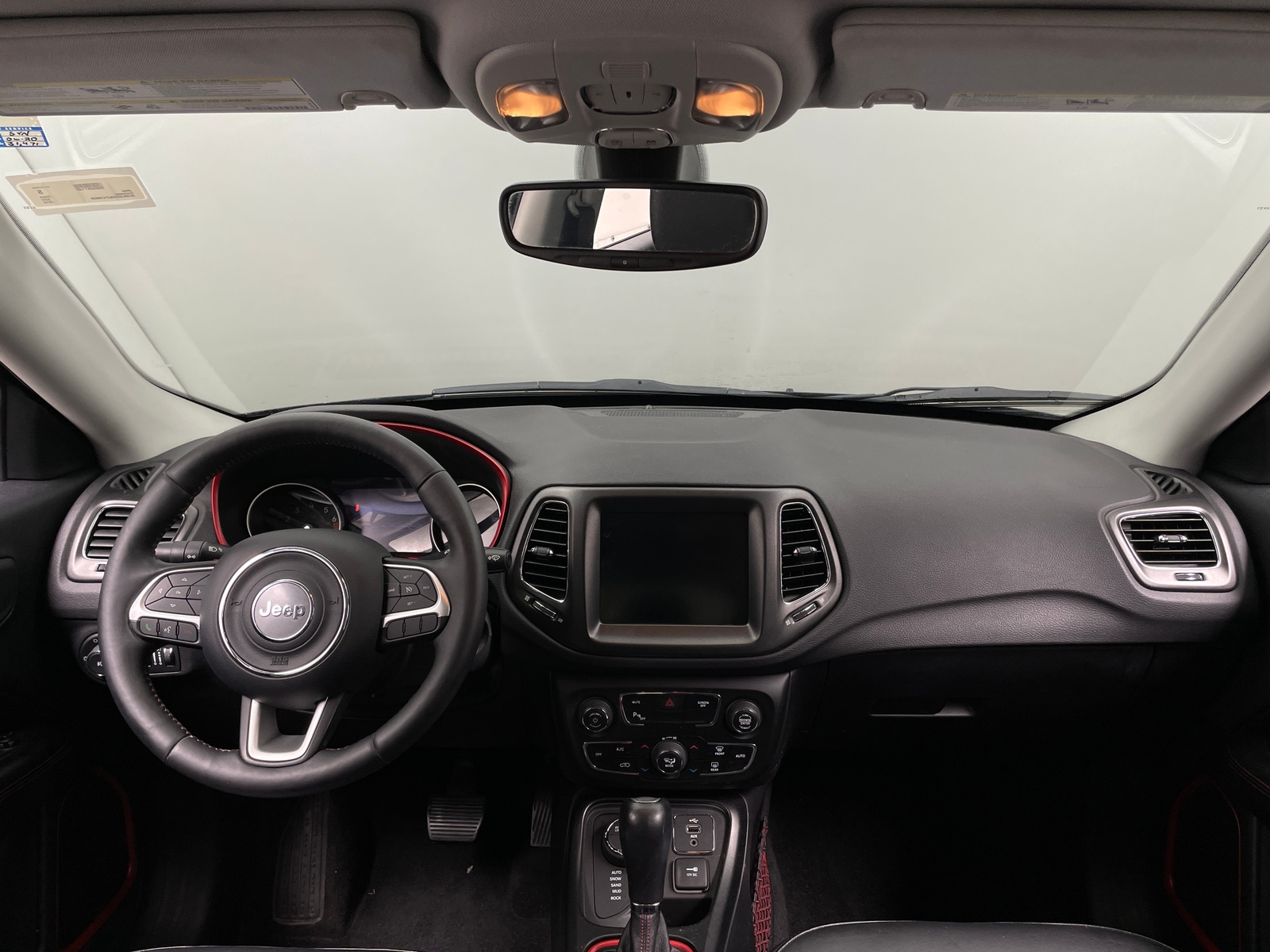 Thumbnail: 2018 Jeep Compass - 3