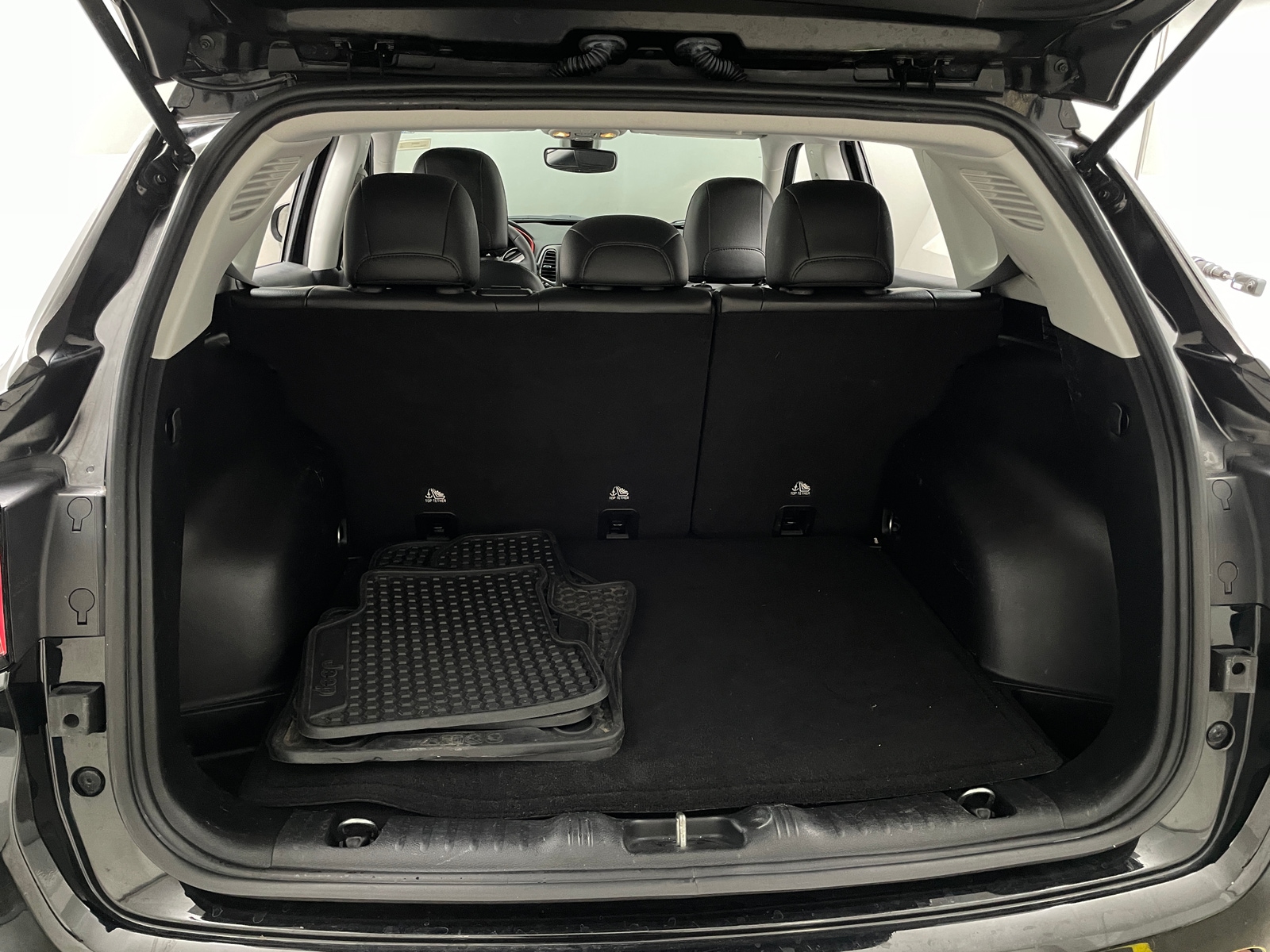 Thumbnail: 2018 Jeep Compass - 7