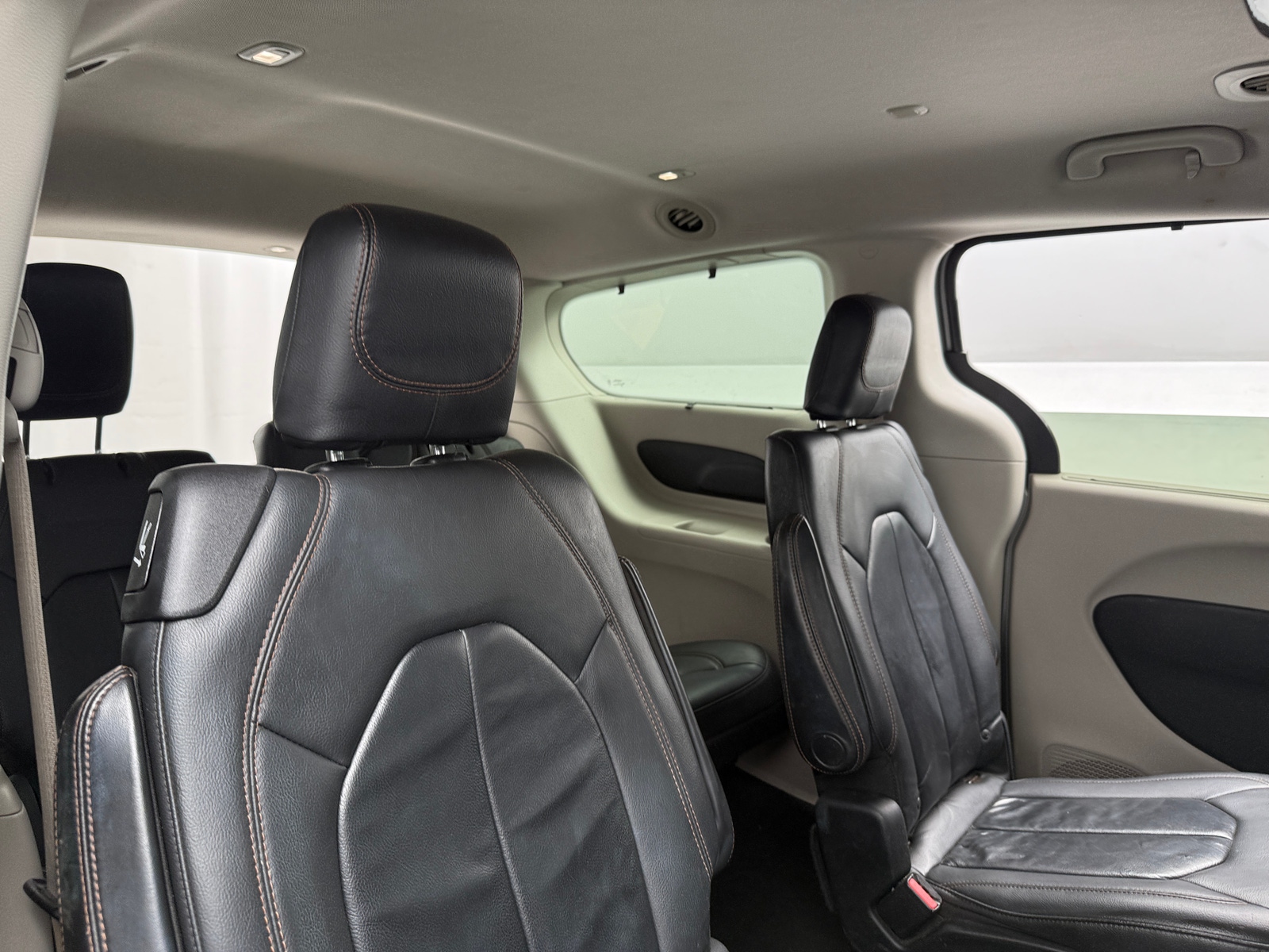Thumbnail: 2017 Chrysler Pacifica - 5