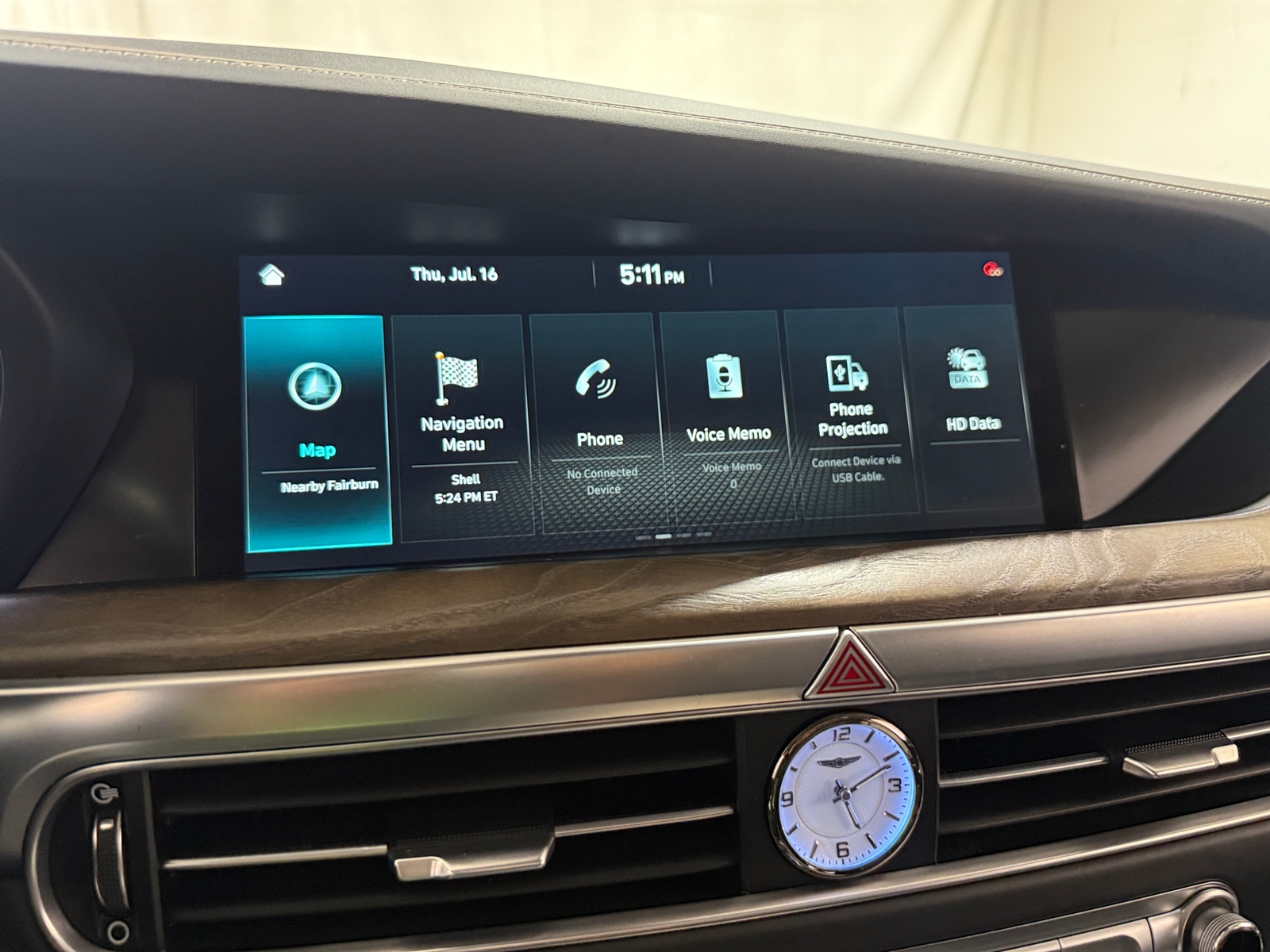 Thumbnail: 2020 Genesis G90 - 3