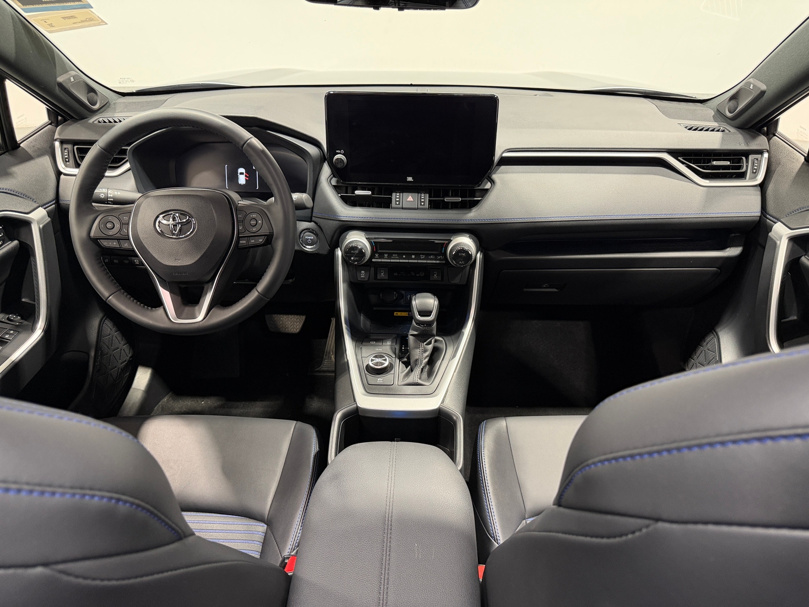 Thumbnail: 2025 Toyota RAV4 - 3