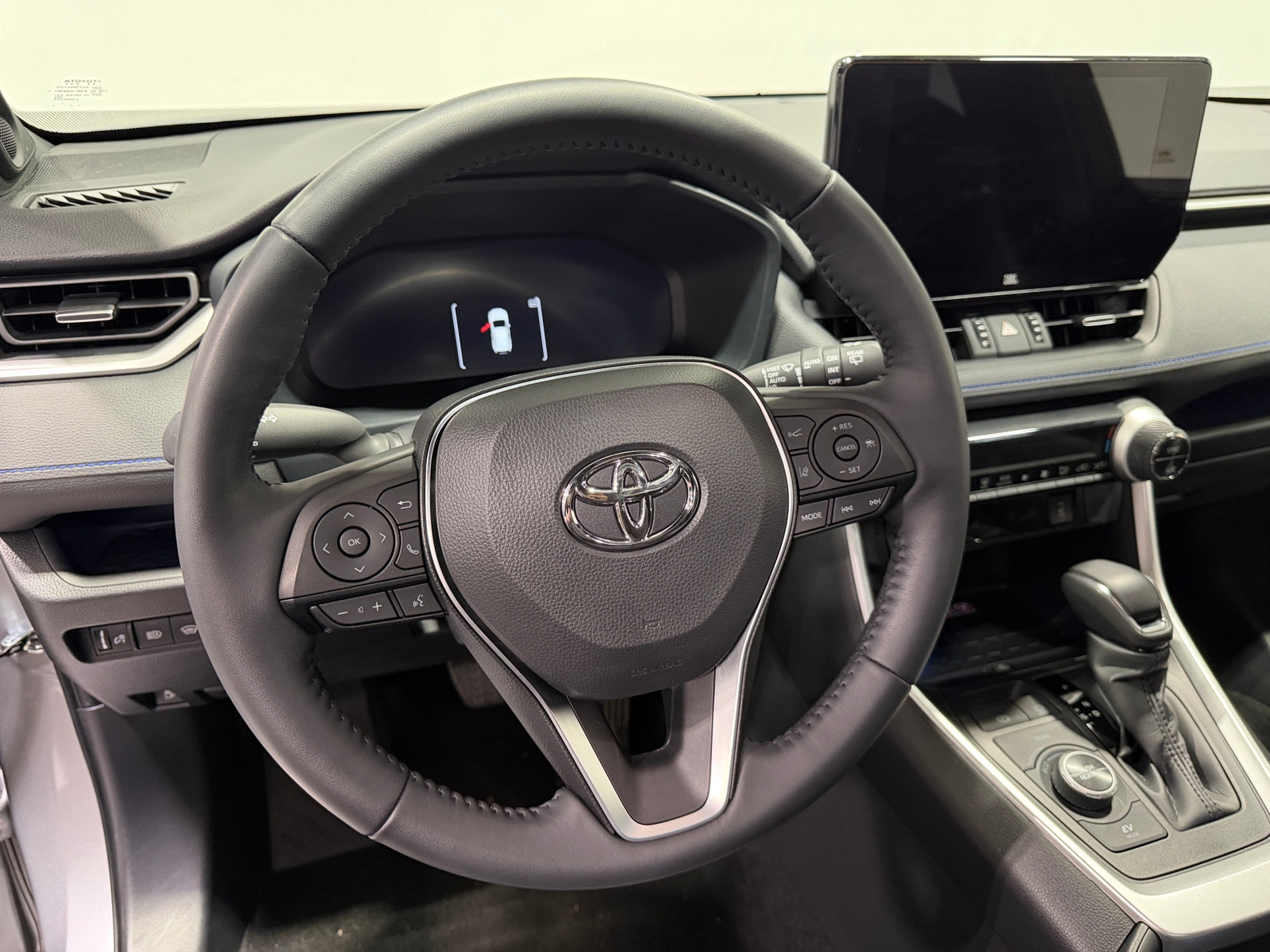 Thumbnail: 2025 Toyota RAV4 - 5