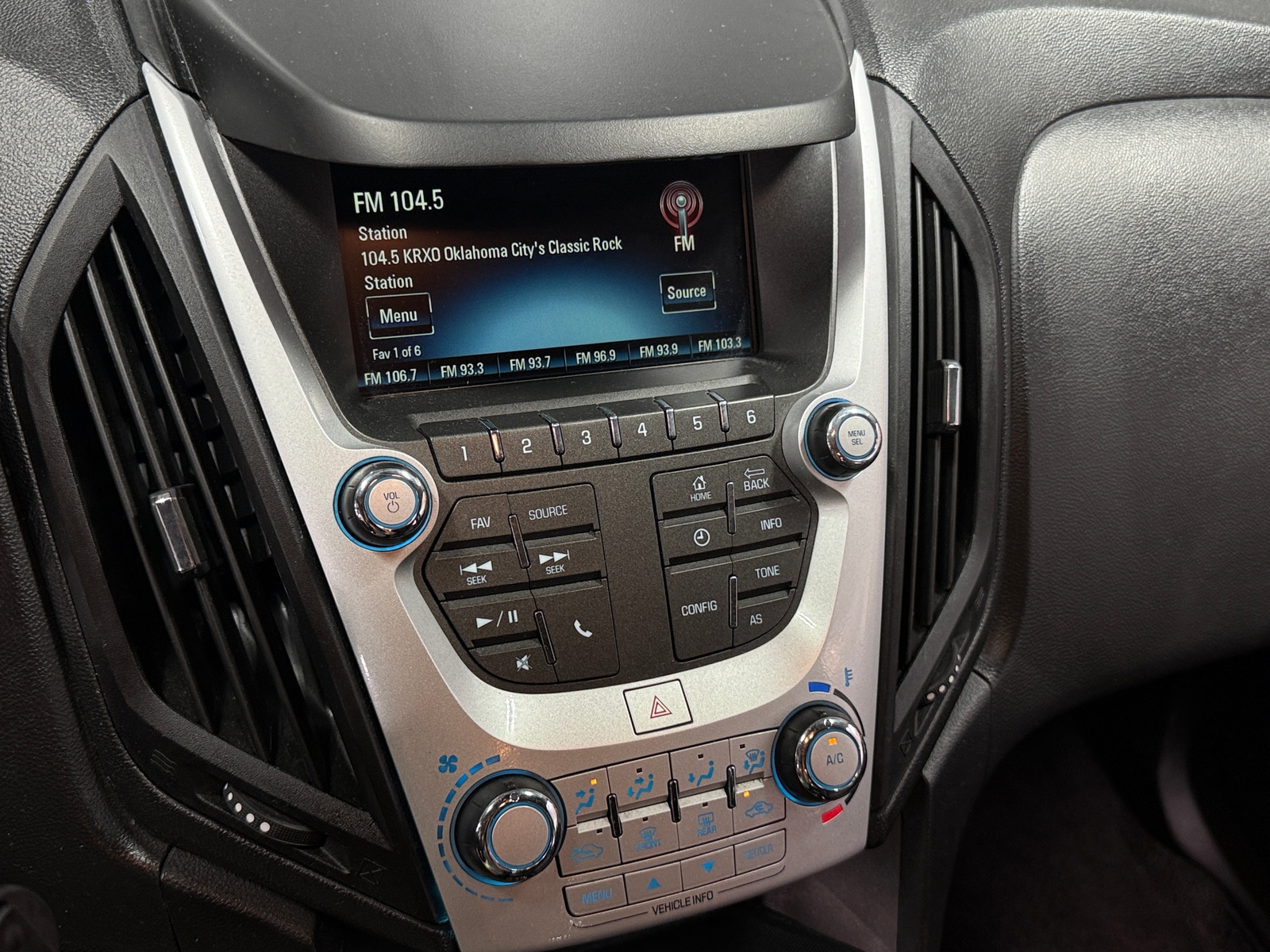 Thumbnail: 2016 Chevrolet Equinox - 4