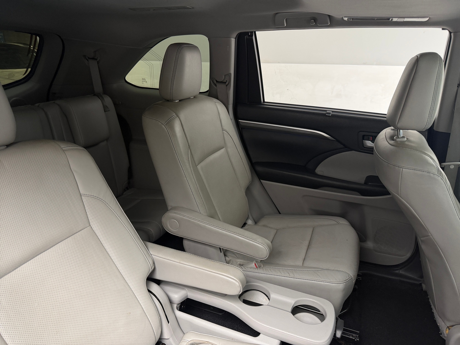 Thumbnail: 2019 Toyota Highlander - 5