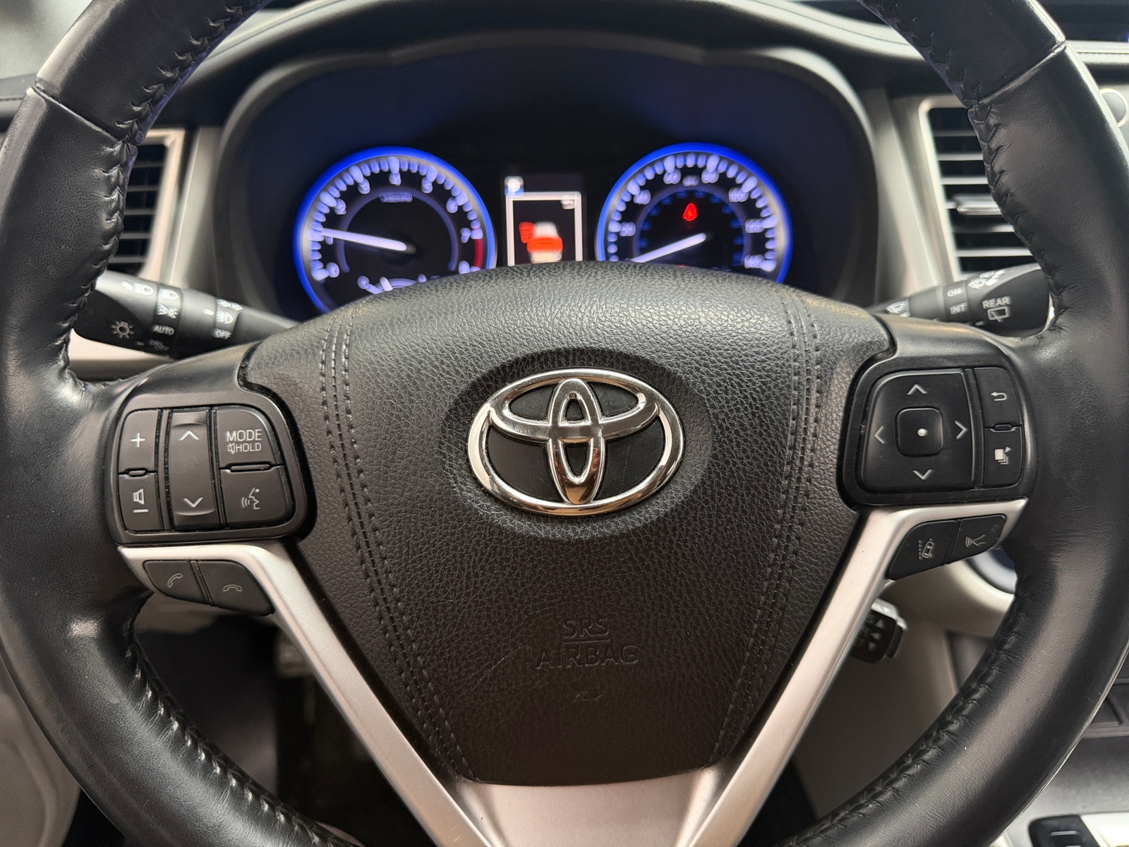 Thumbnail: 2019 Toyota Highlander - 4