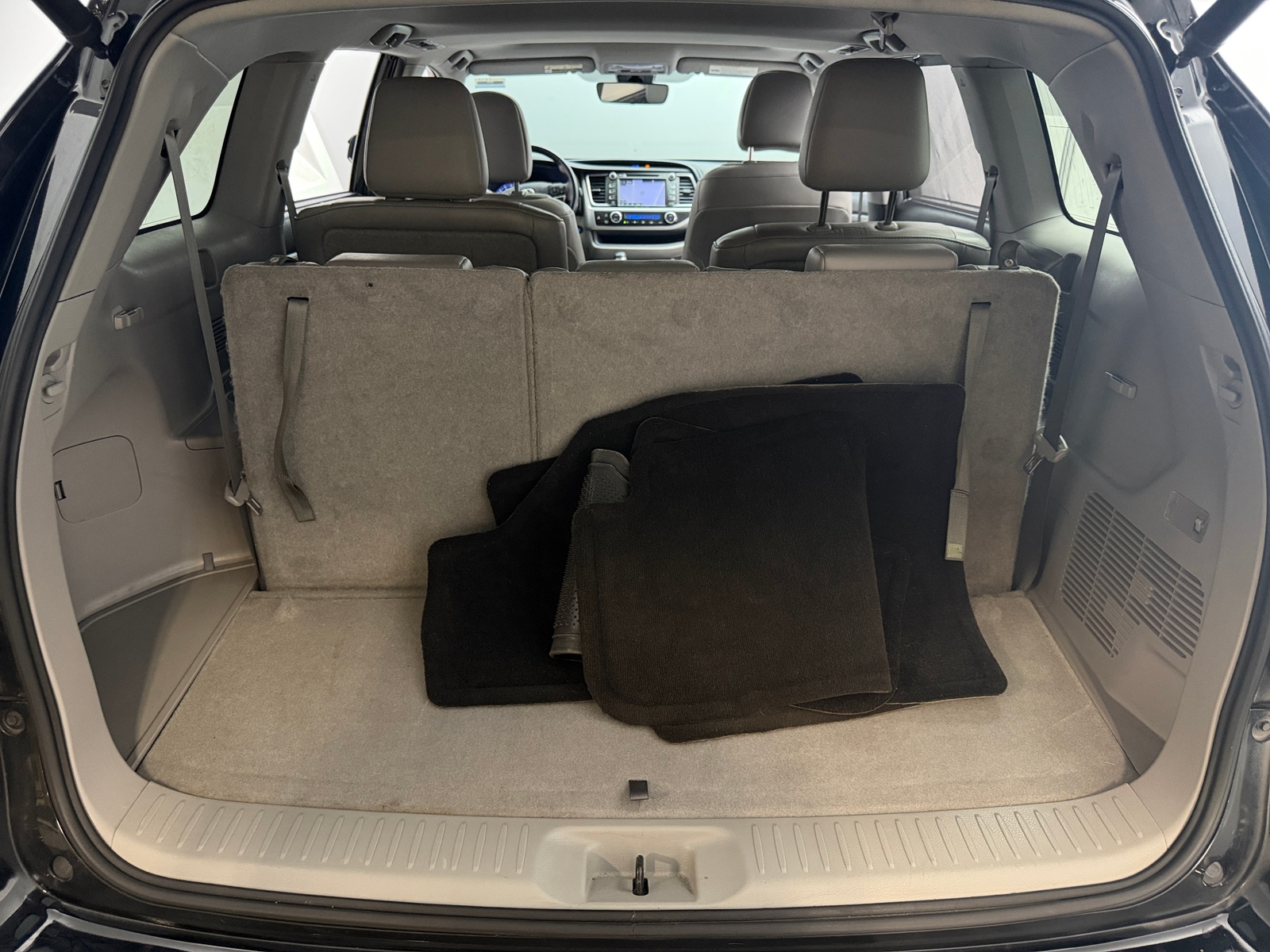 Thumbnail: 2019 Toyota Highlander - 6