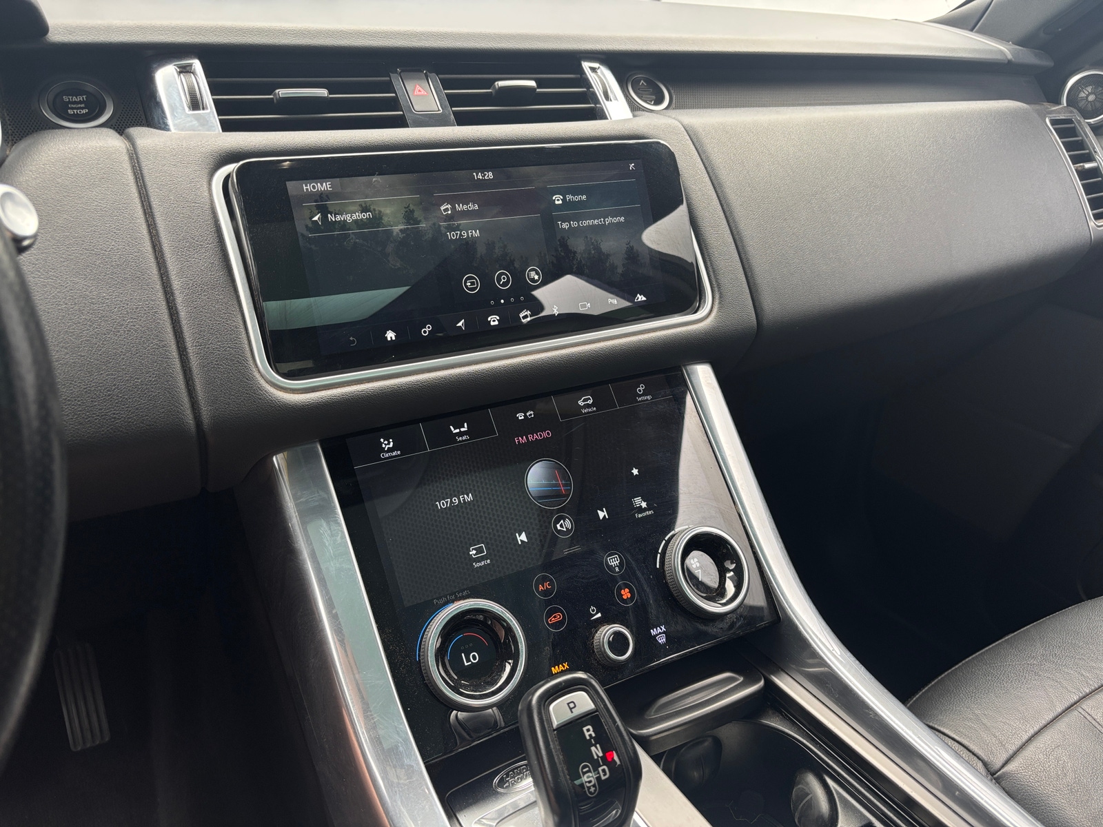 Thumbnail: 2021 Land Rover Range Rover Sport - 3