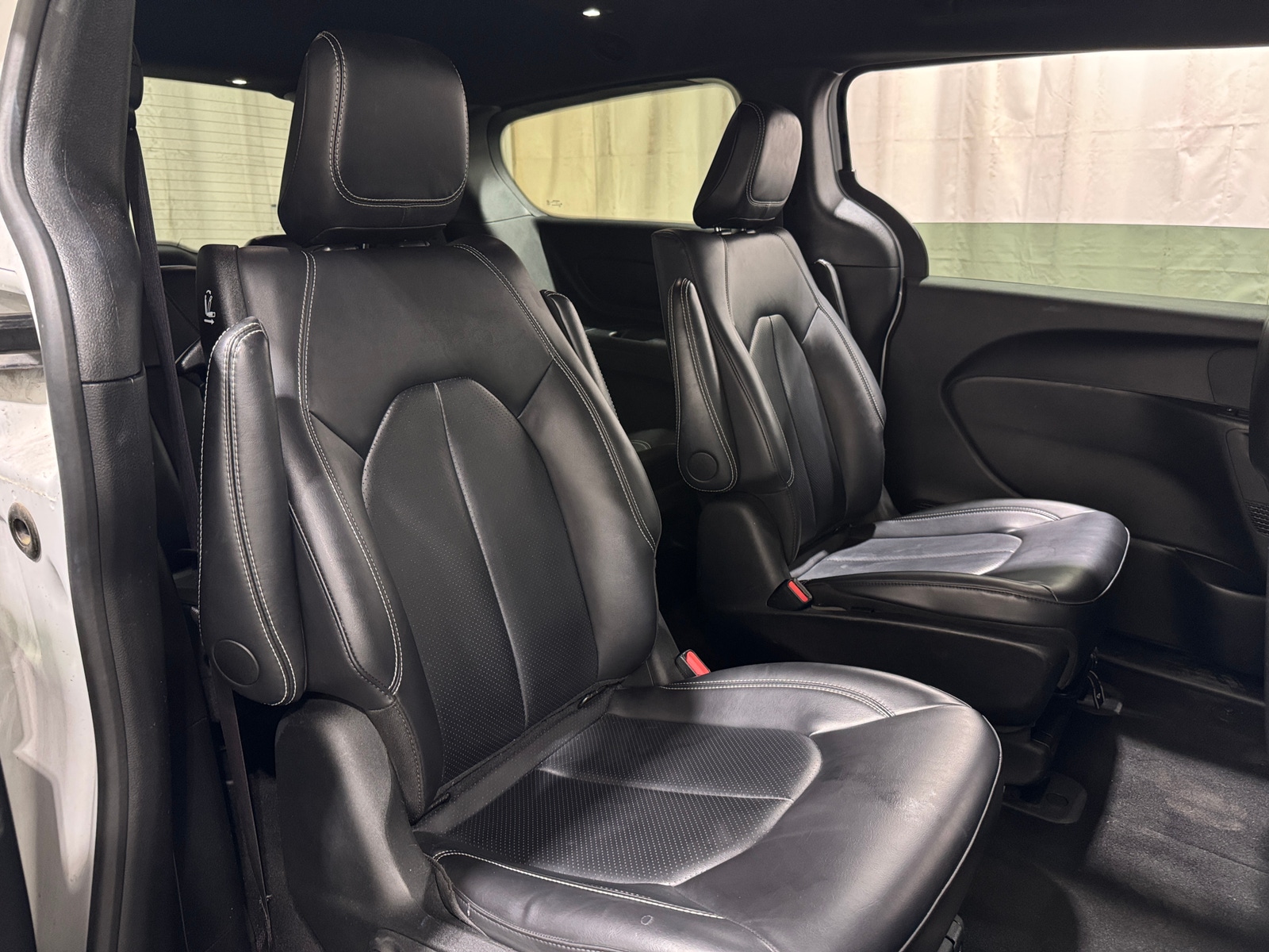 Thumbnail: 2024 Chrysler Pacifica - 6