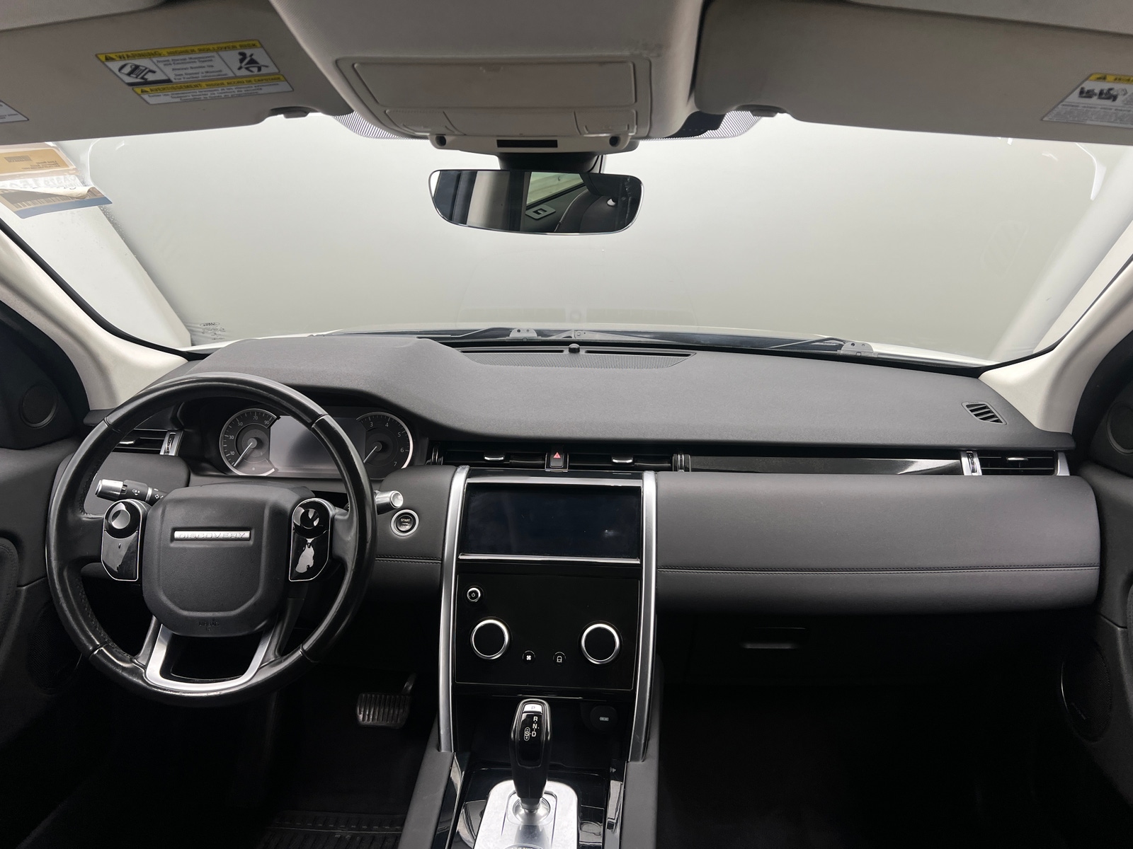Thumbnail: 2020 Land Rover Discovery Sport - 3