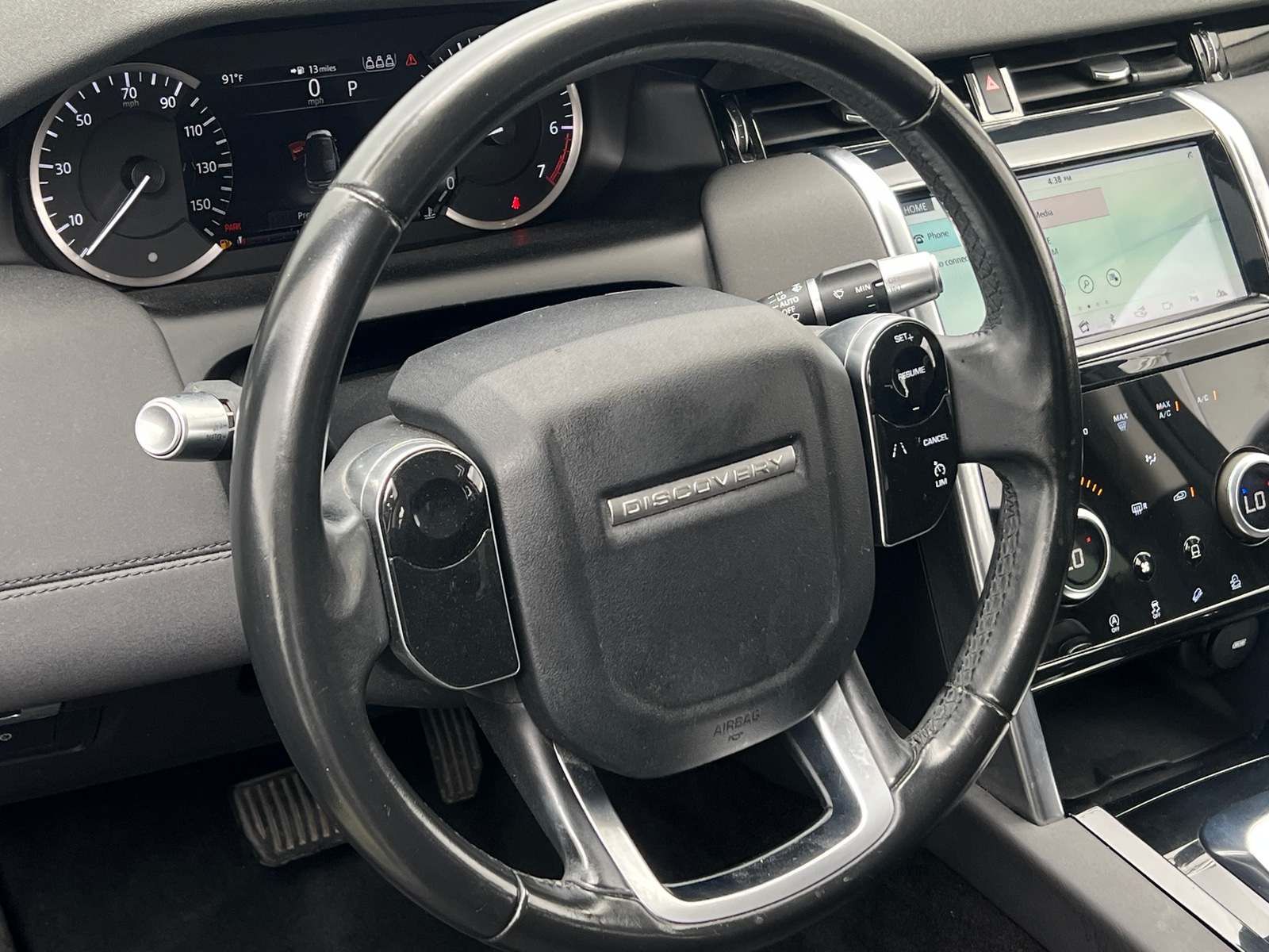 Thumbnail: 2020 Land Rover Discovery Sport - 5
