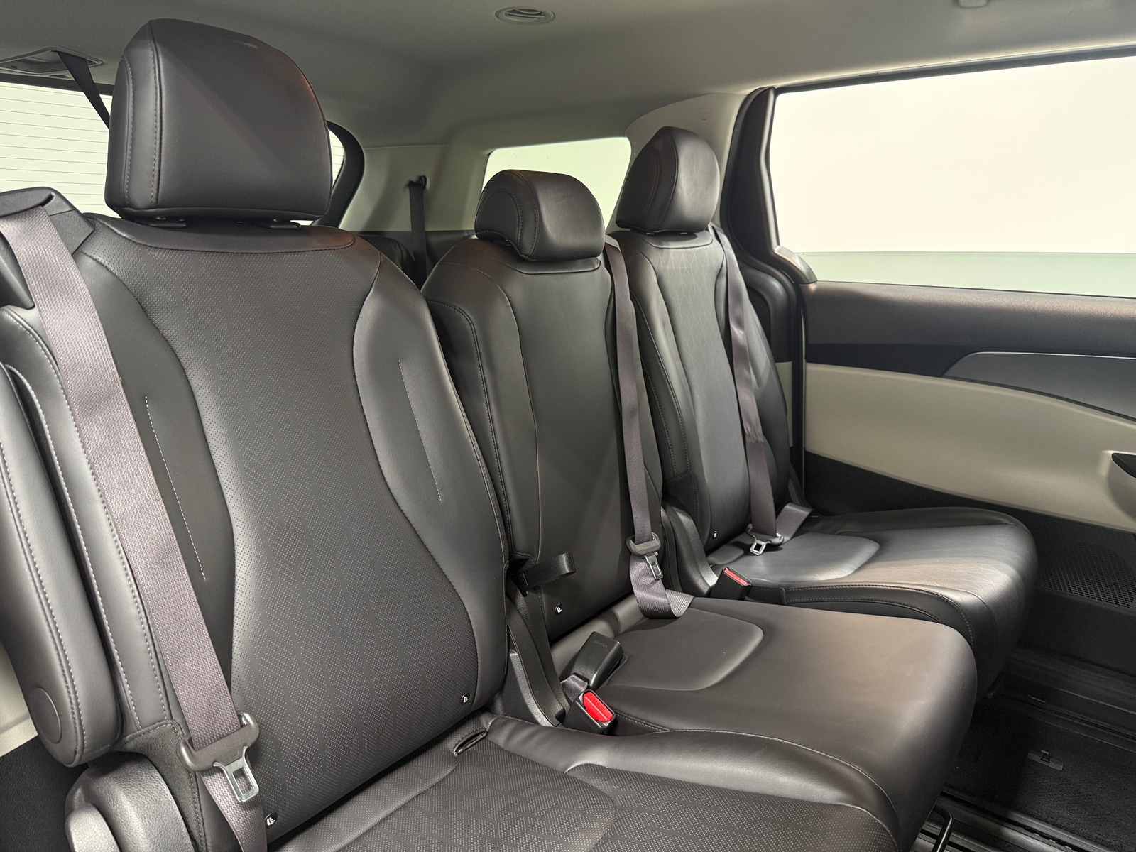 Thumbnail: 2024 Kia Carnival - 5