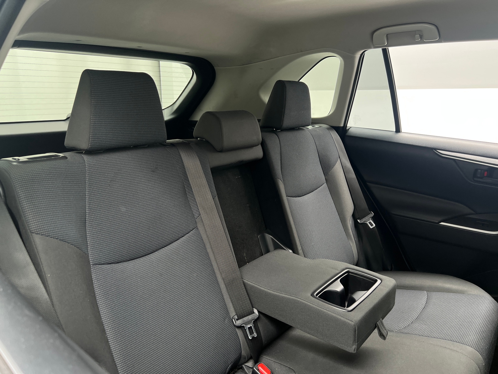 Thumbnail: 2020 Toyota RAV4 - 6
