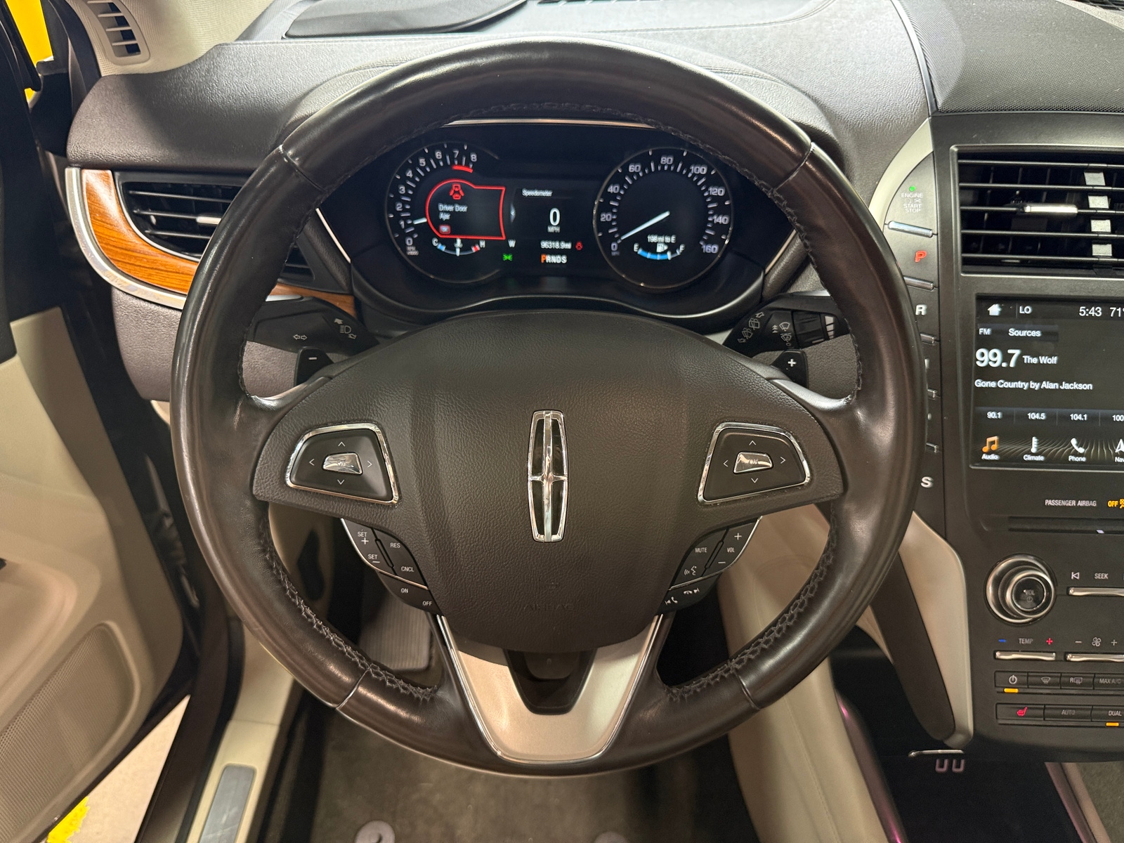 Thumbnail: 2019 Lincoln MKC - 4