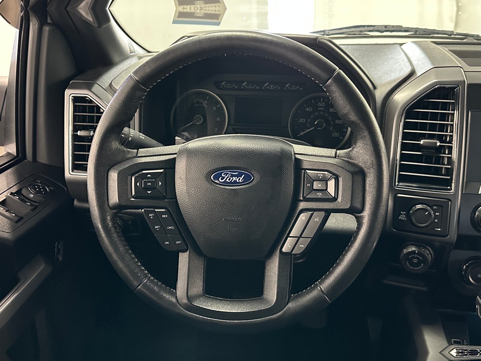 Thumbnail: 2019 Ford Econoline - 5