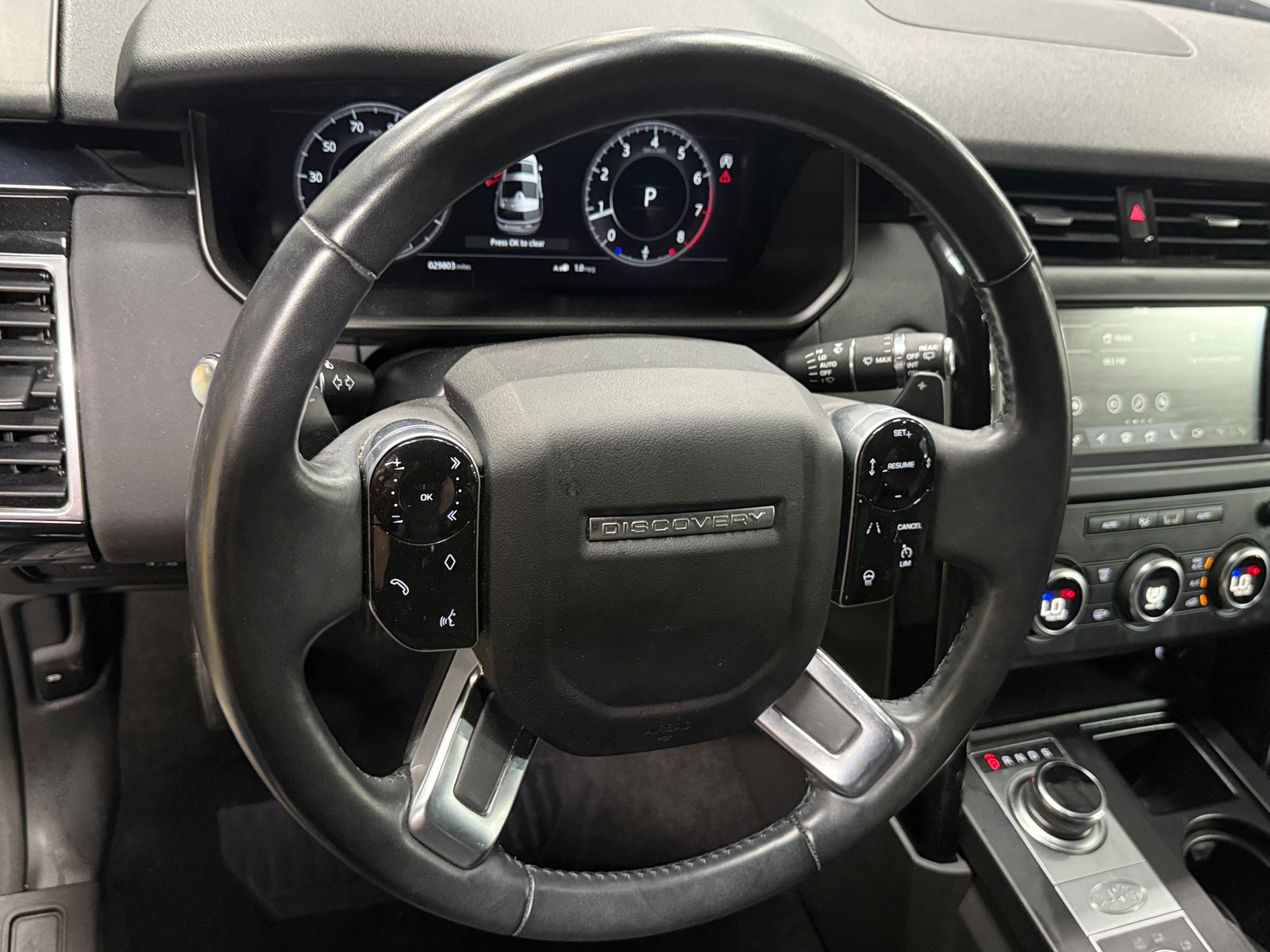 Thumbnail: 2019 Land Rover Discovery - 4