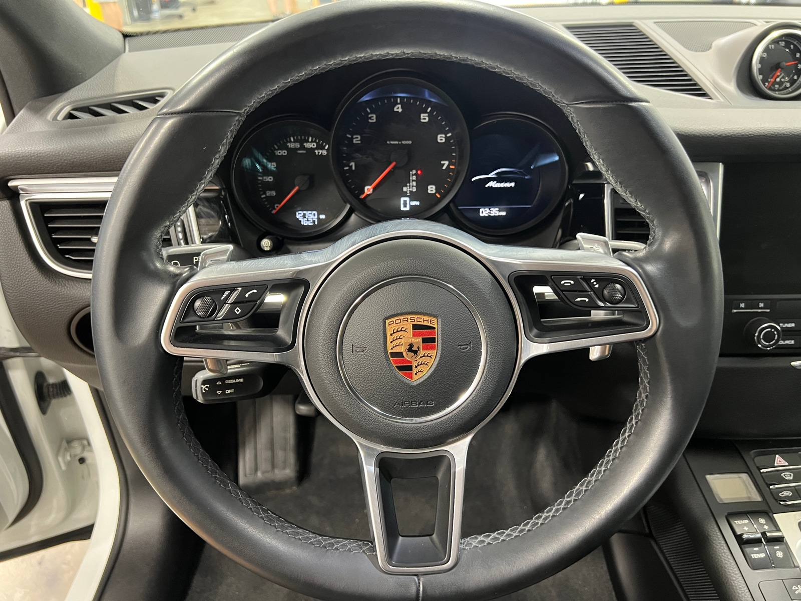 Thumbnail: 2018 Porsche Macan - 4