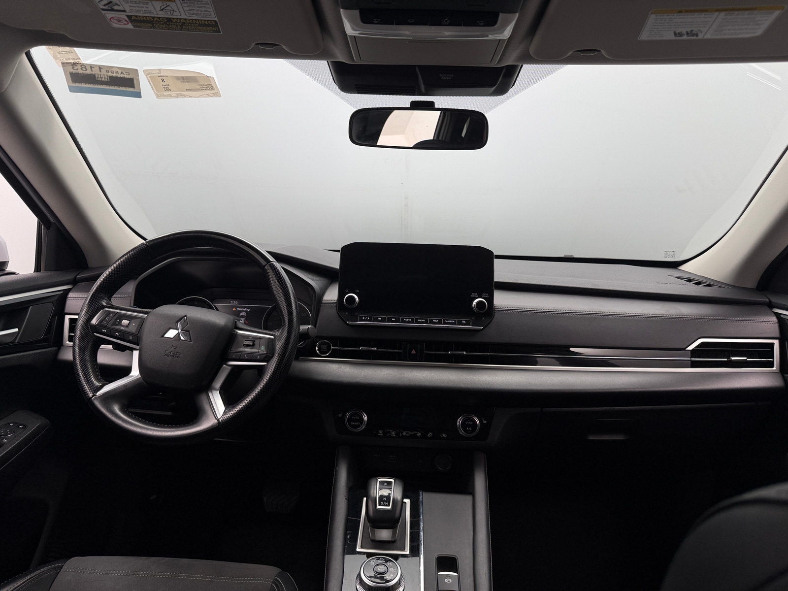Thumbnail: 2024 Mitsubishi Outlander - 2
