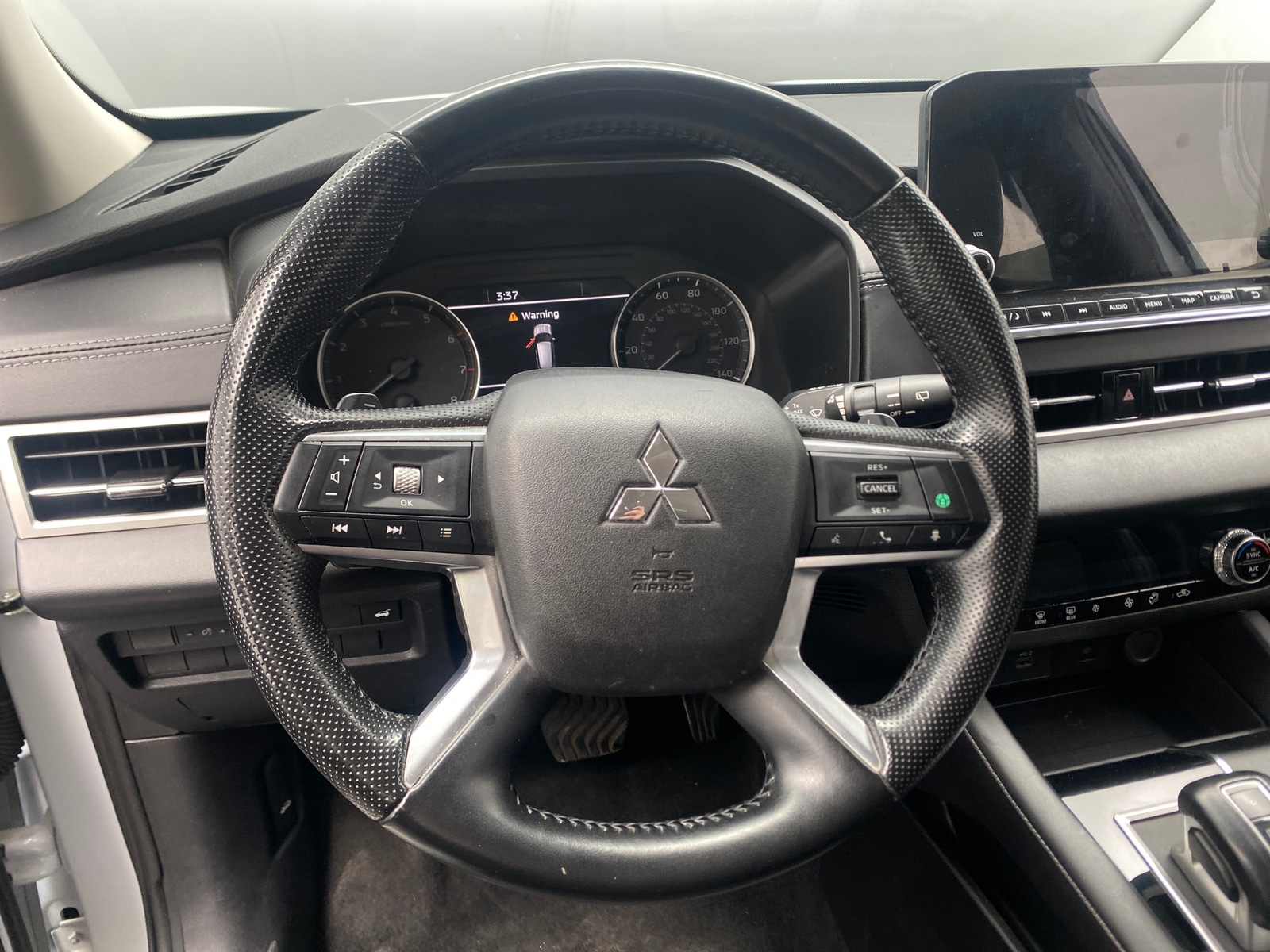 Thumbnail: 2024 Mitsubishi Outlander - 4