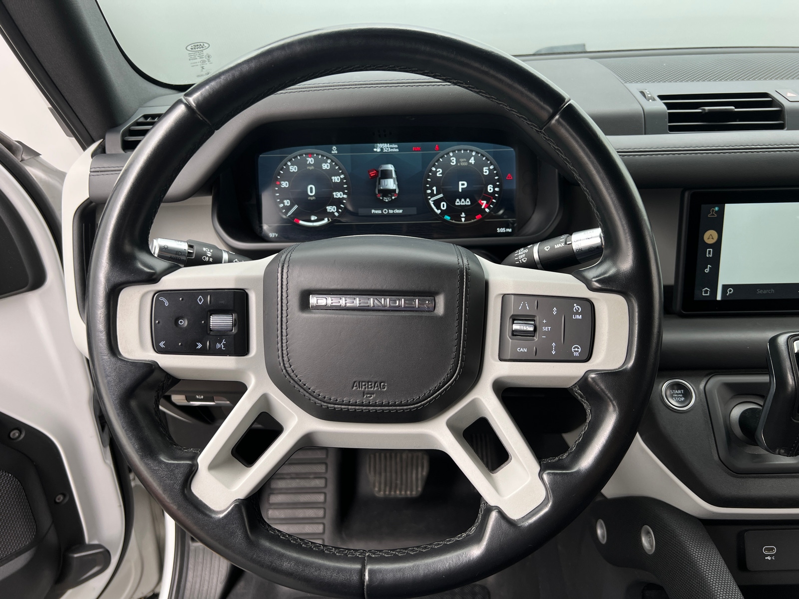 Thumbnail: 2022 Land Rover Defender - 4