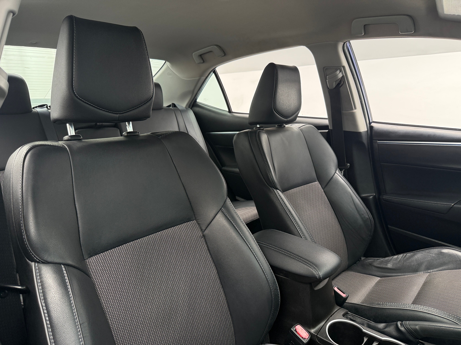 Thumbnail: 2016 Toyota Corolla - 2