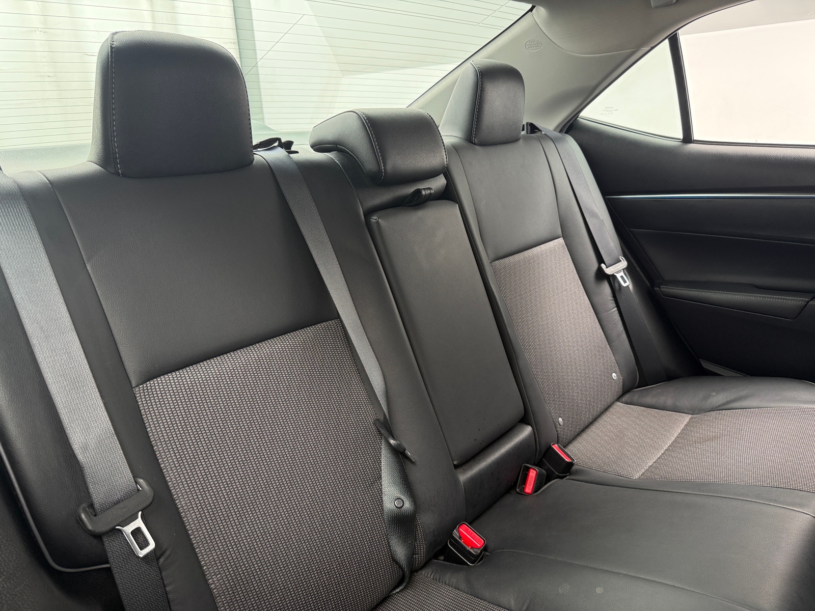 Thumbnail: 2016 Toyota Corolla - 6