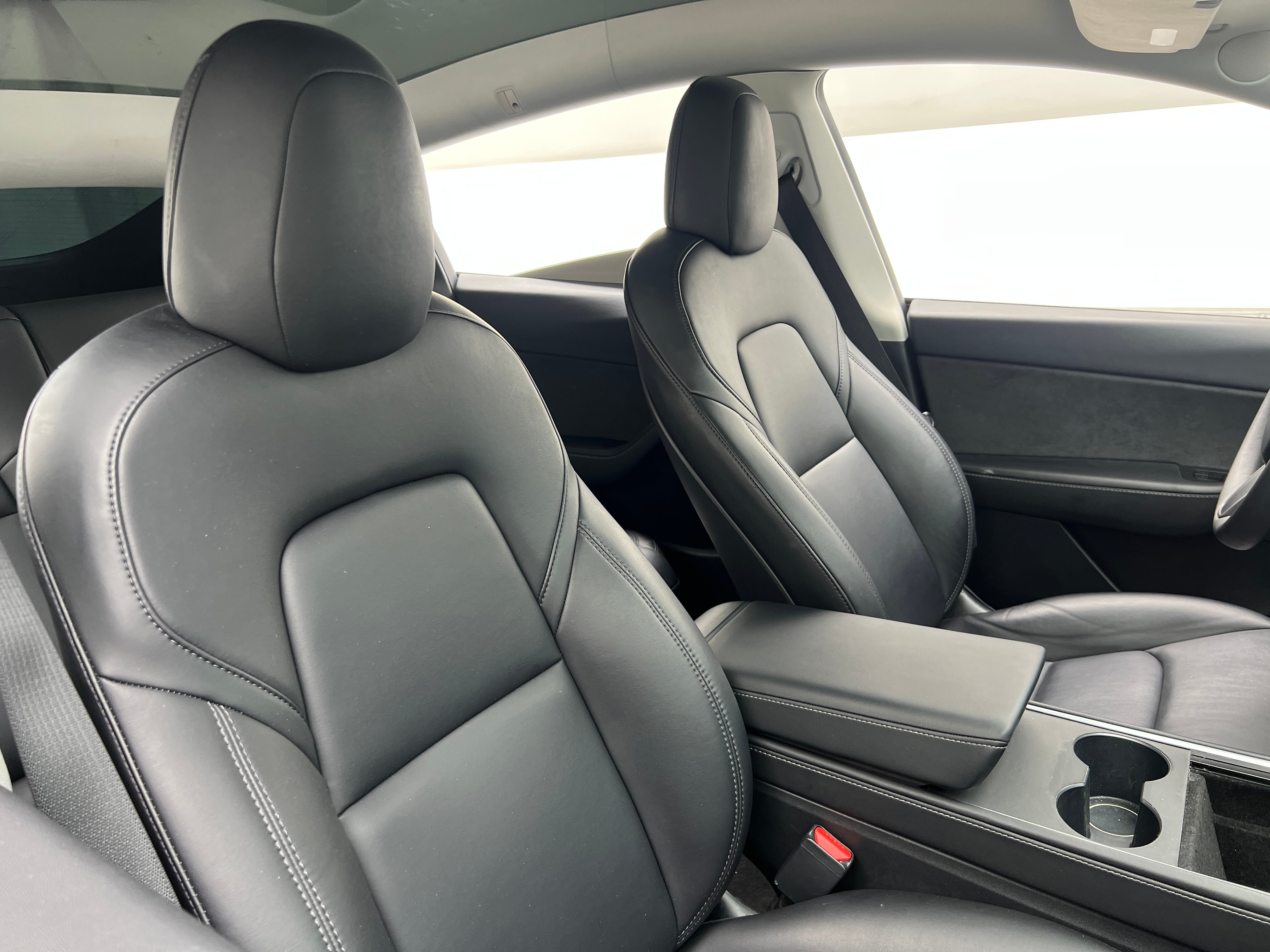 Used 2022 Tesla Model Y Long Range with VIN 7SAYGAEEXNF493142 for sale in Pewaukee, WI