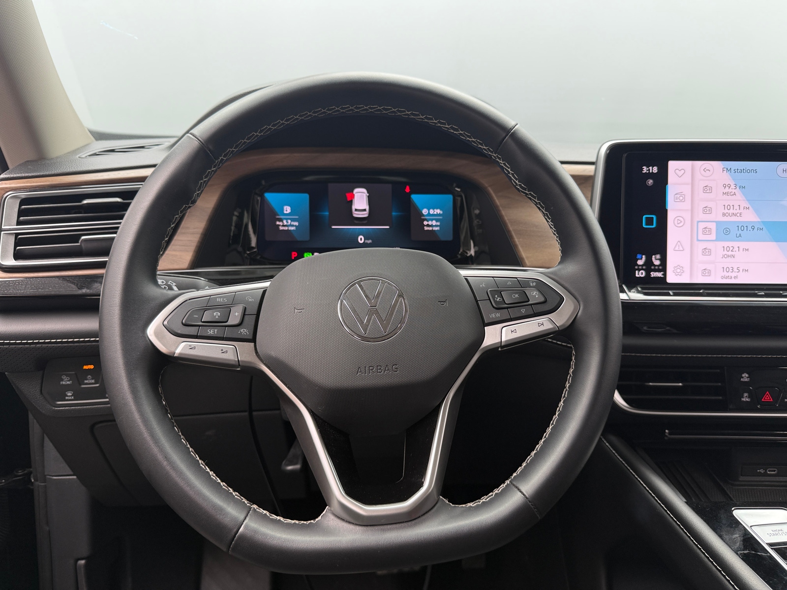 Thumbnail: 2026 Volkswagen Atlas - 4