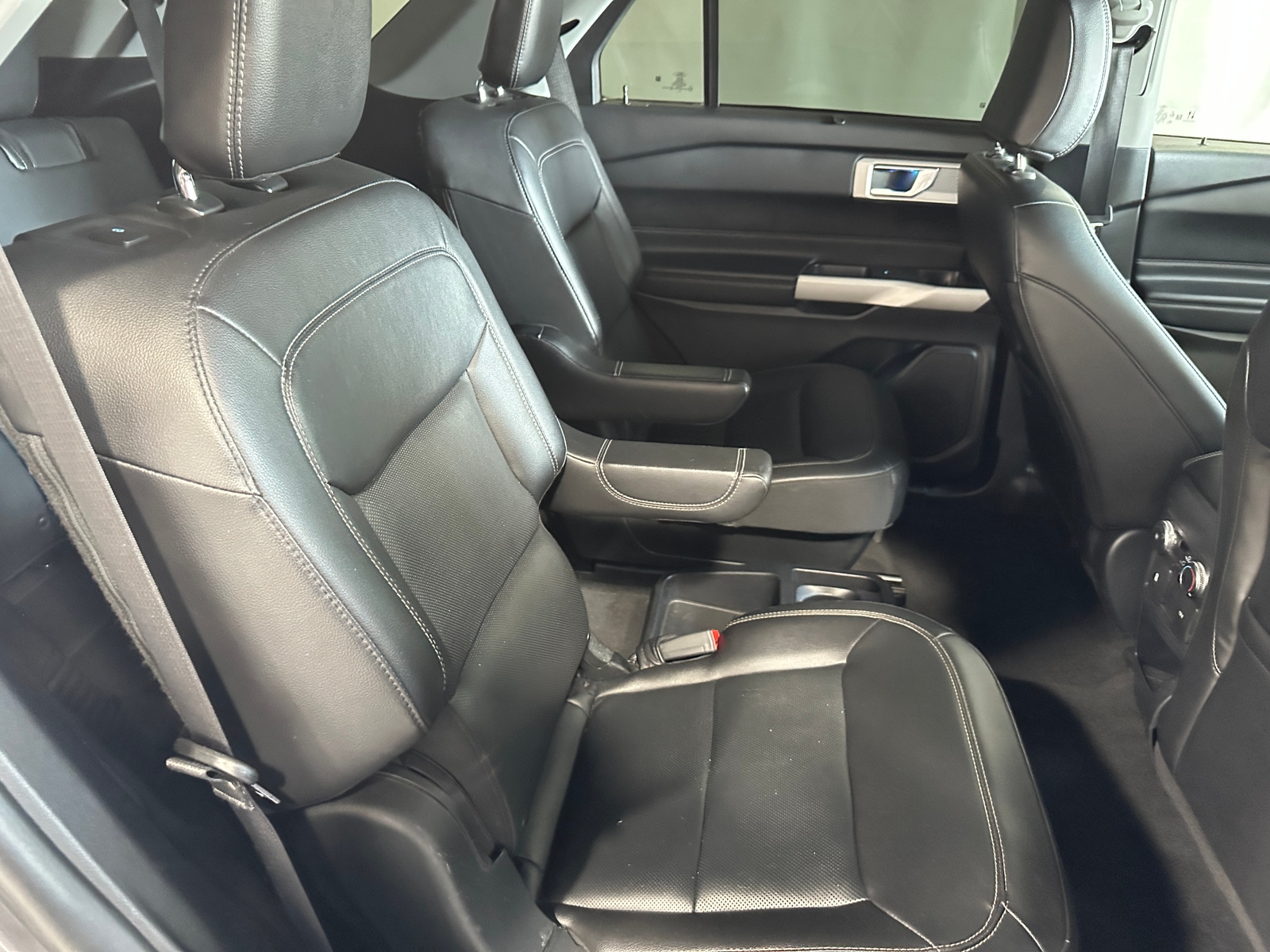 Thumbnail: 2021 Ford Explorer - 5