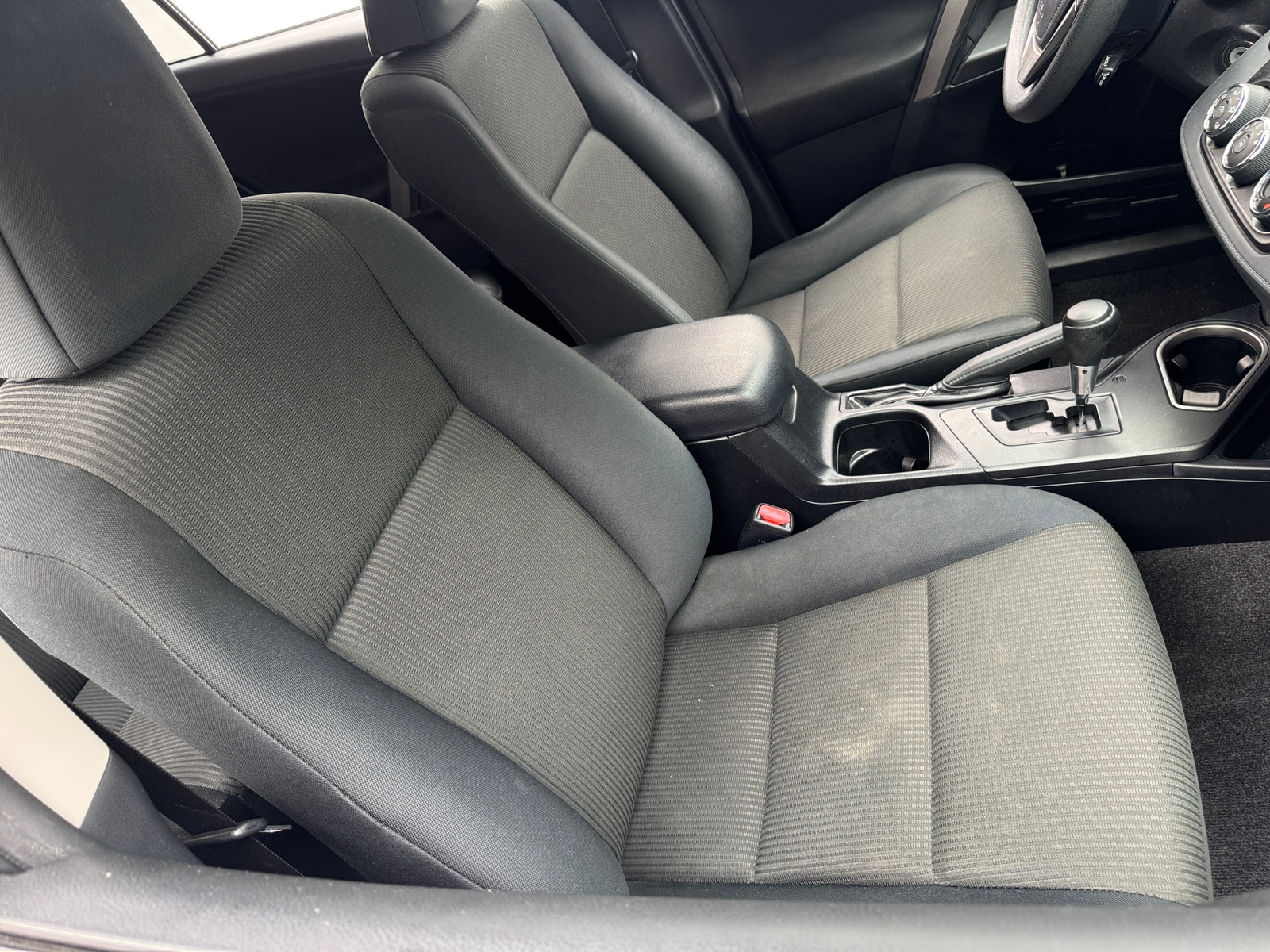 Thumbnail: 2017 Toyota RAV4 - 2