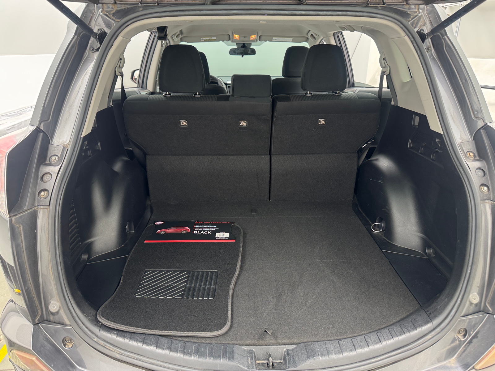 Thumbnail: 2017 Toyota RAV4 - 7