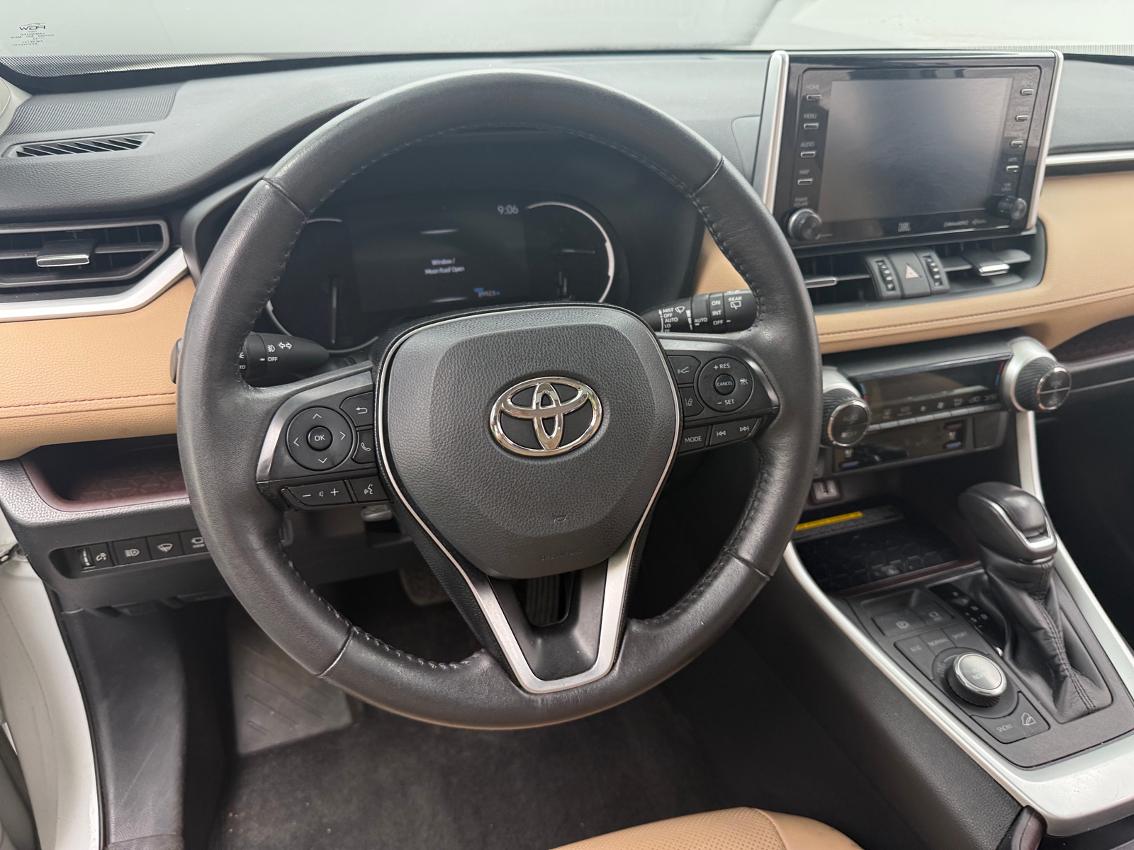 Thumbnail: 2020 Toyota RAV4 - 4