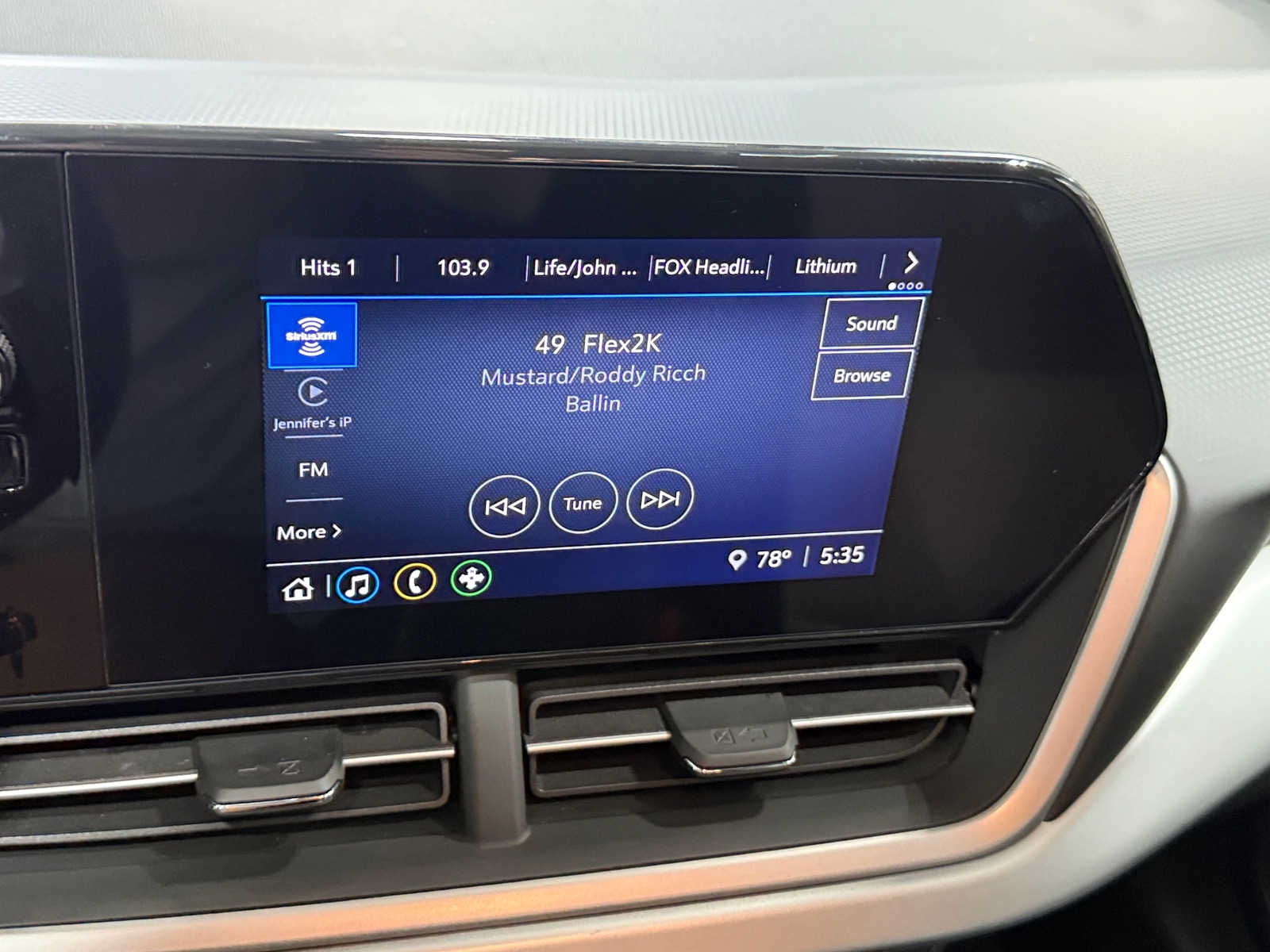 Thumbnail: 2026 Chevrolet Trax - 4