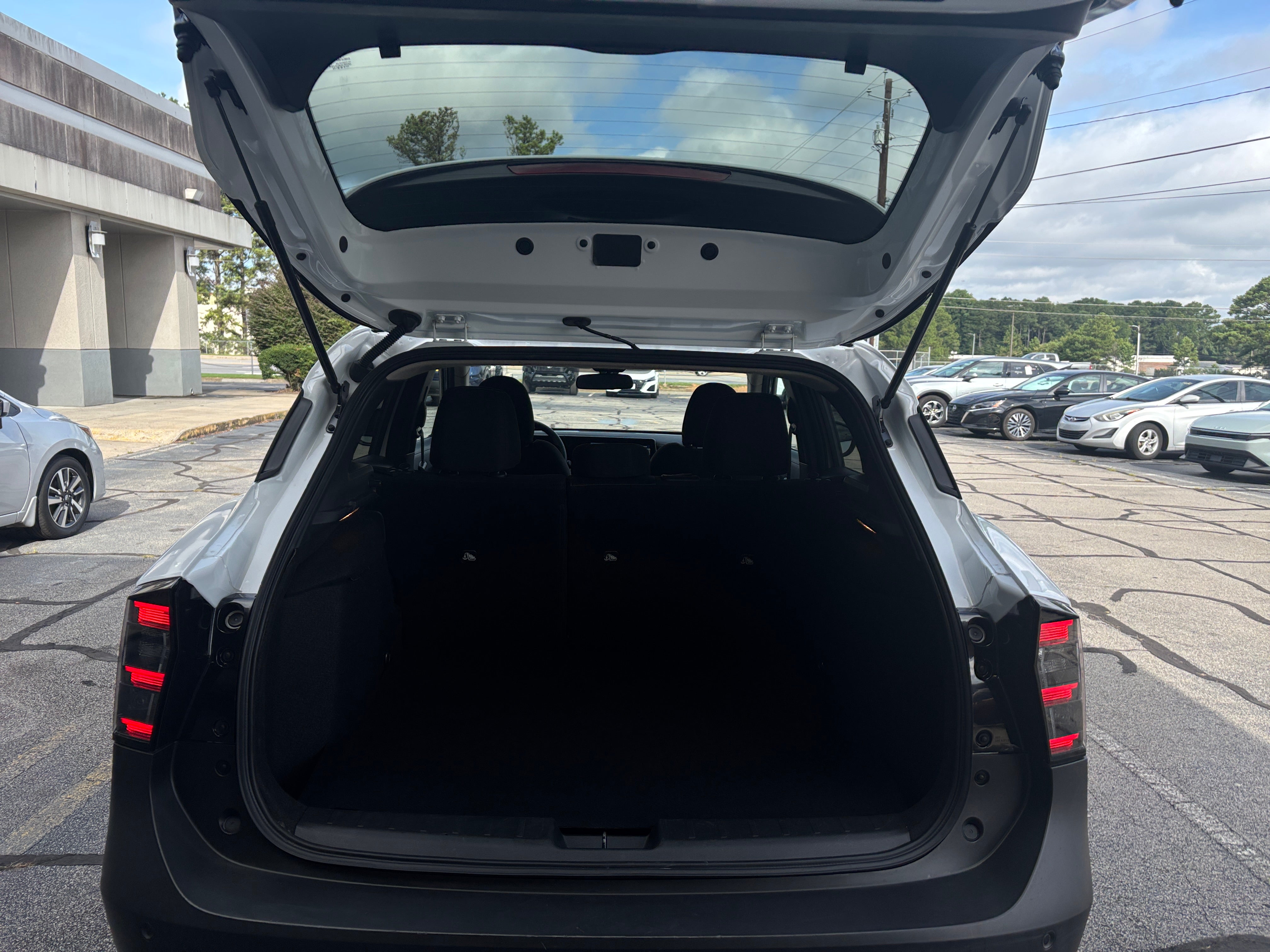 Thumbnail: 2026 Nissan Kicks - 6