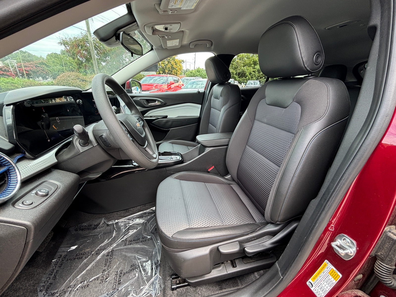 Thumbnail: 2025 Chevrolet Trax - 2