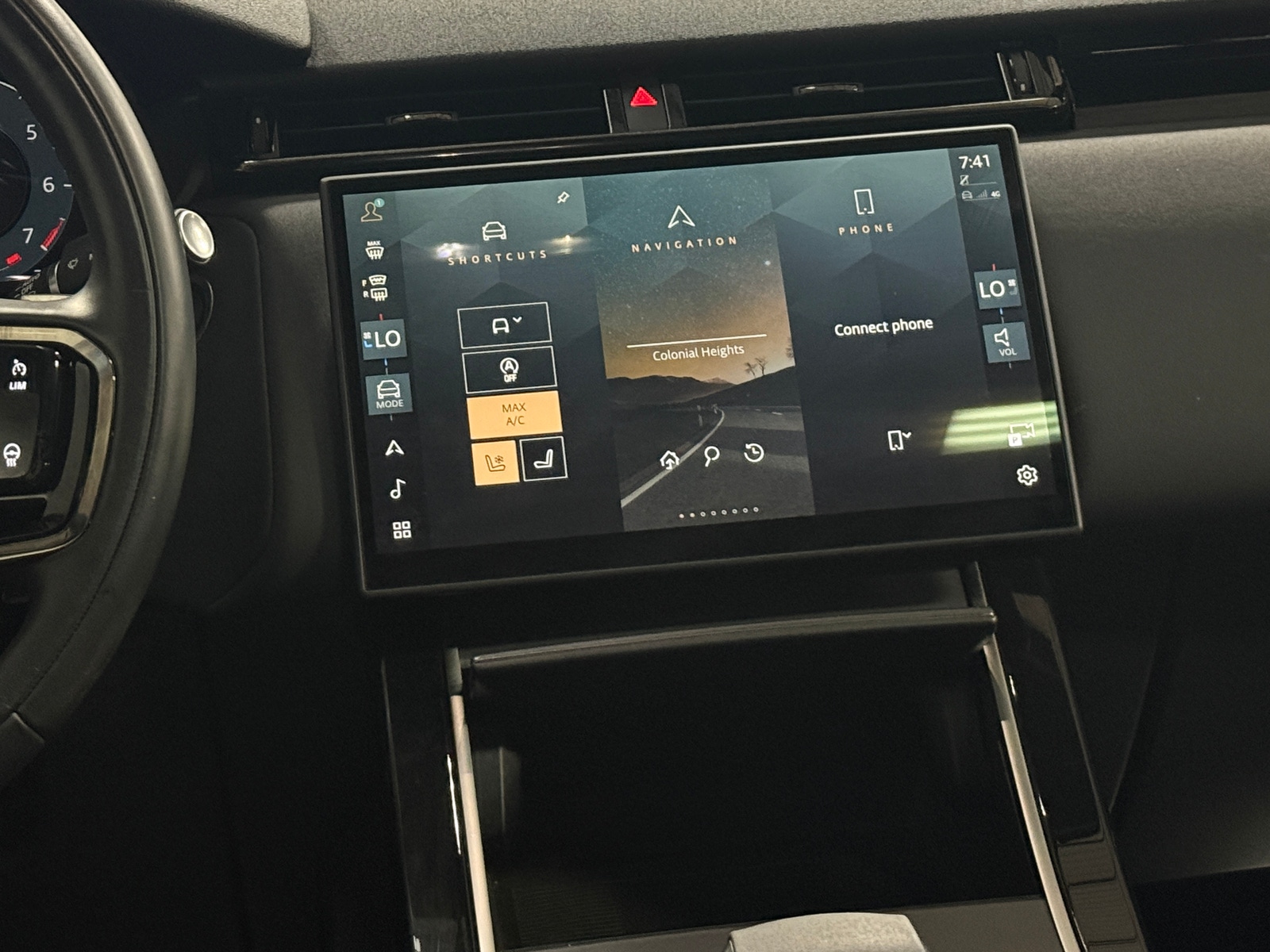 Thumbnail: 2025 Land Rover Range Rover Velar - 3