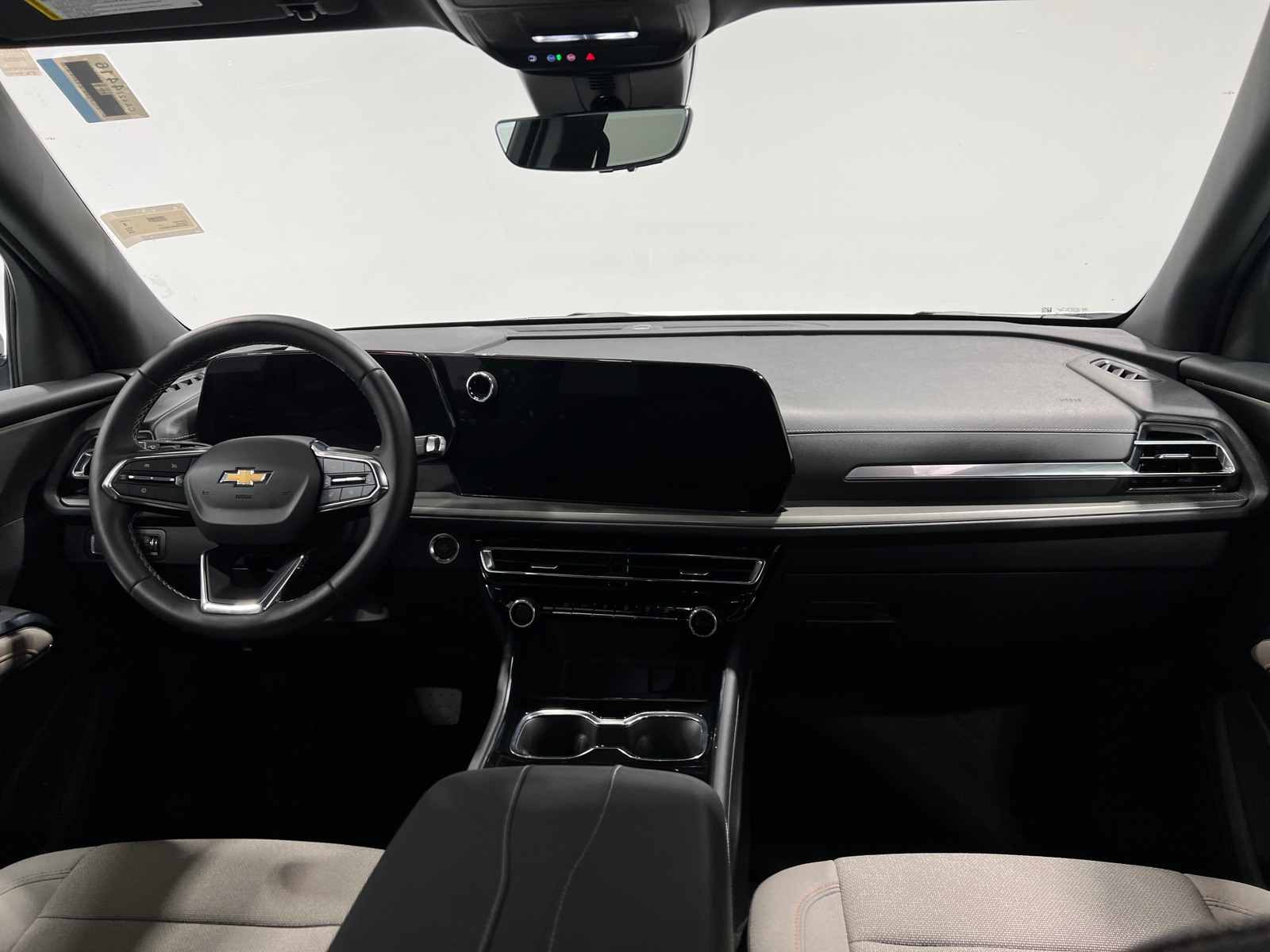 Thumbnail: 2026 Chevrolet Traverse - 3