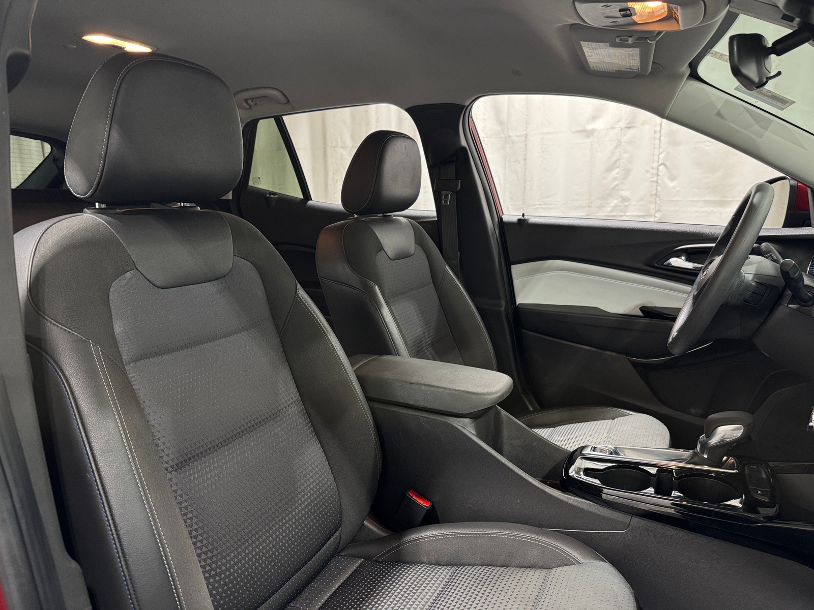 Thumbnail: 2025 Chevrolet Trax - 2