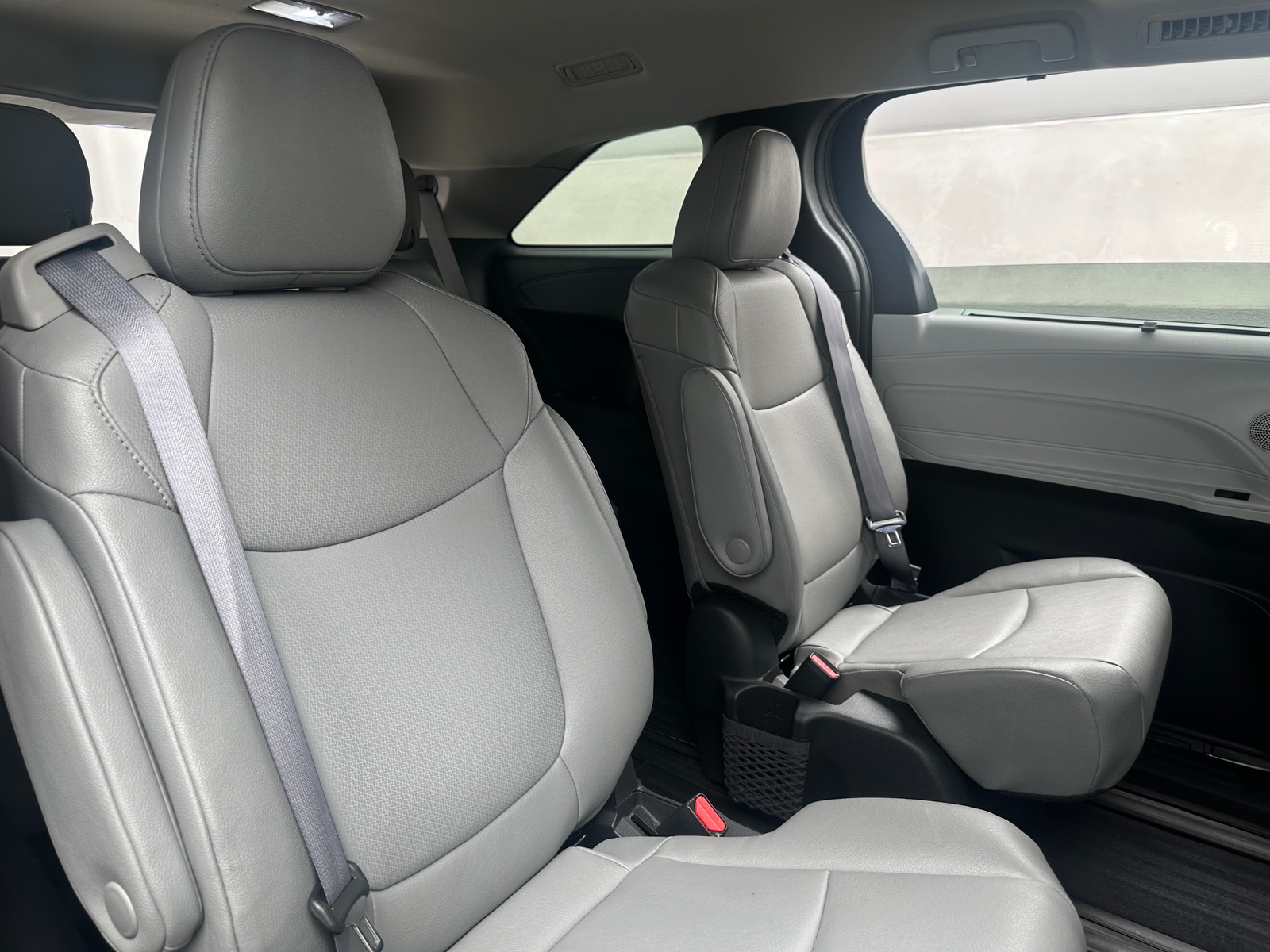 Thumbnail: 2025 Toyota Sienna - 6