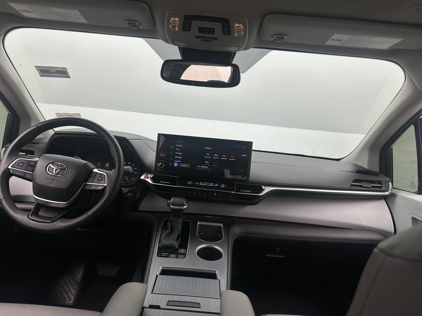 Thumbnail: 2025 Toyota Sienna - 3