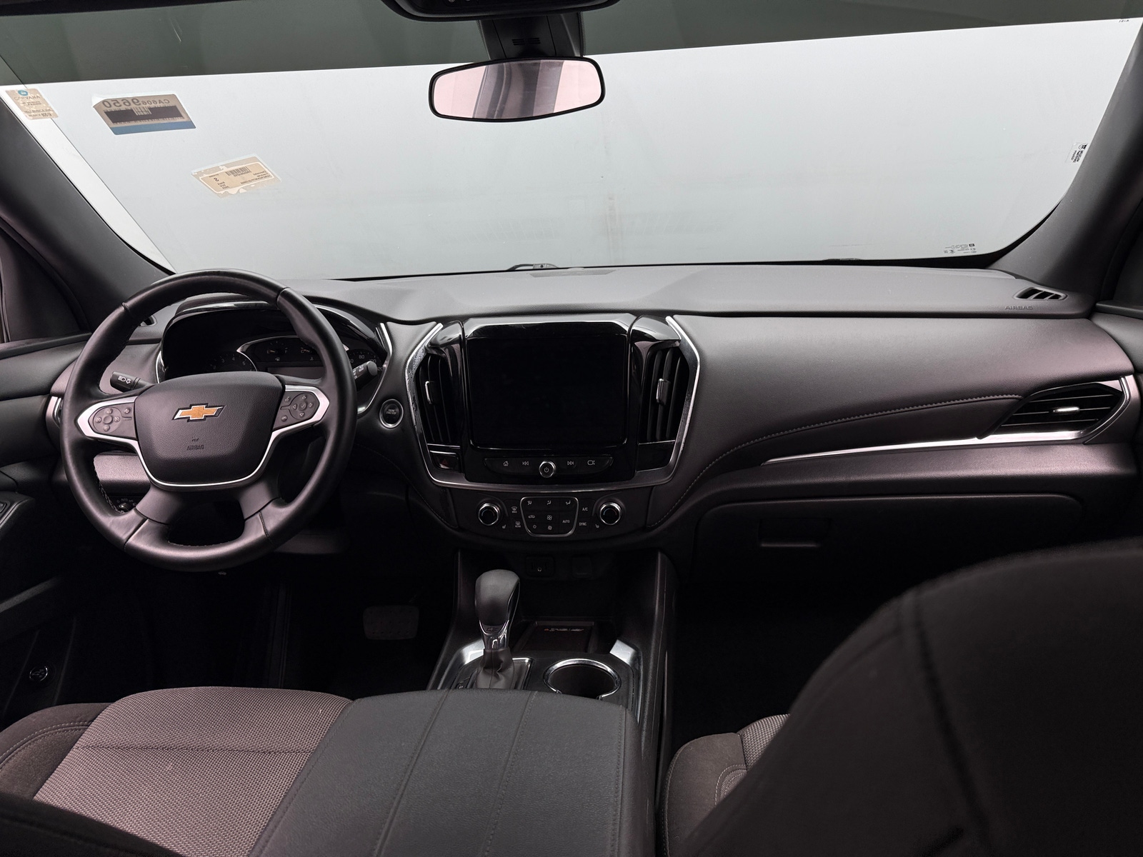 Thumbnail: 2023 Chevrolet Traverse - 3