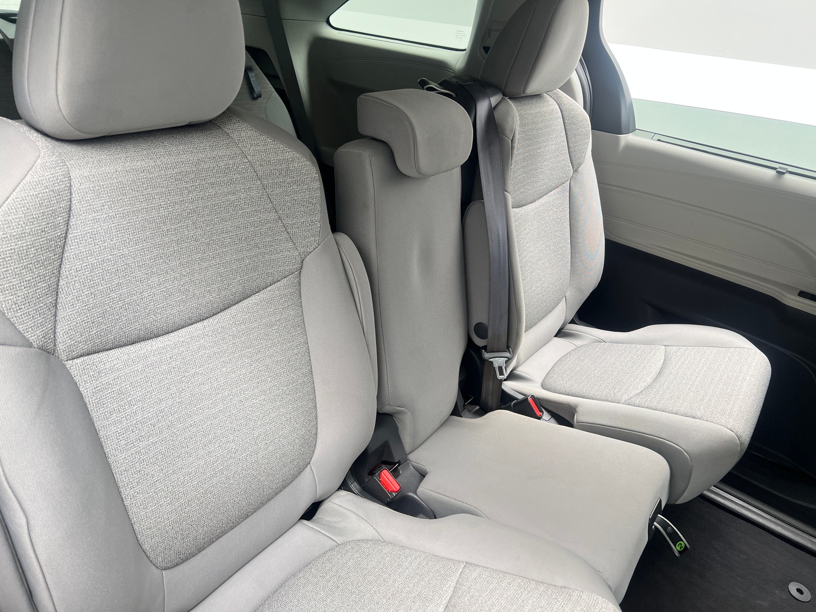 Thumbnail: 2023 Toyota Sienna - 6