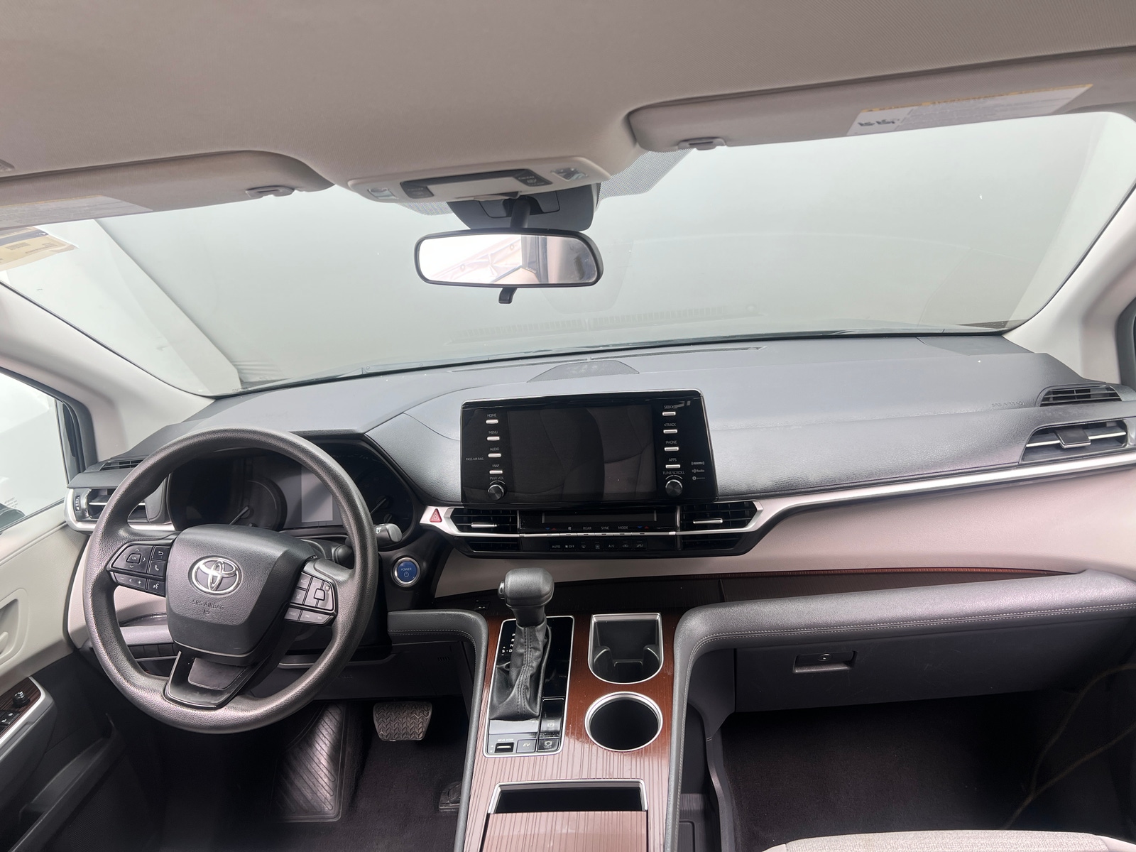 Thumbnail: 2023 Toyota Sienna - 3
