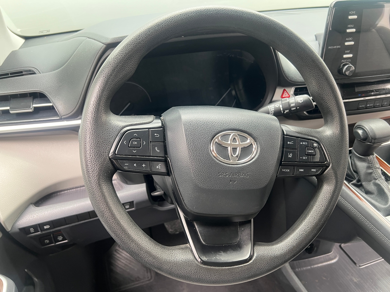 Thumbnail: 2023 Toyota Sienna - 5