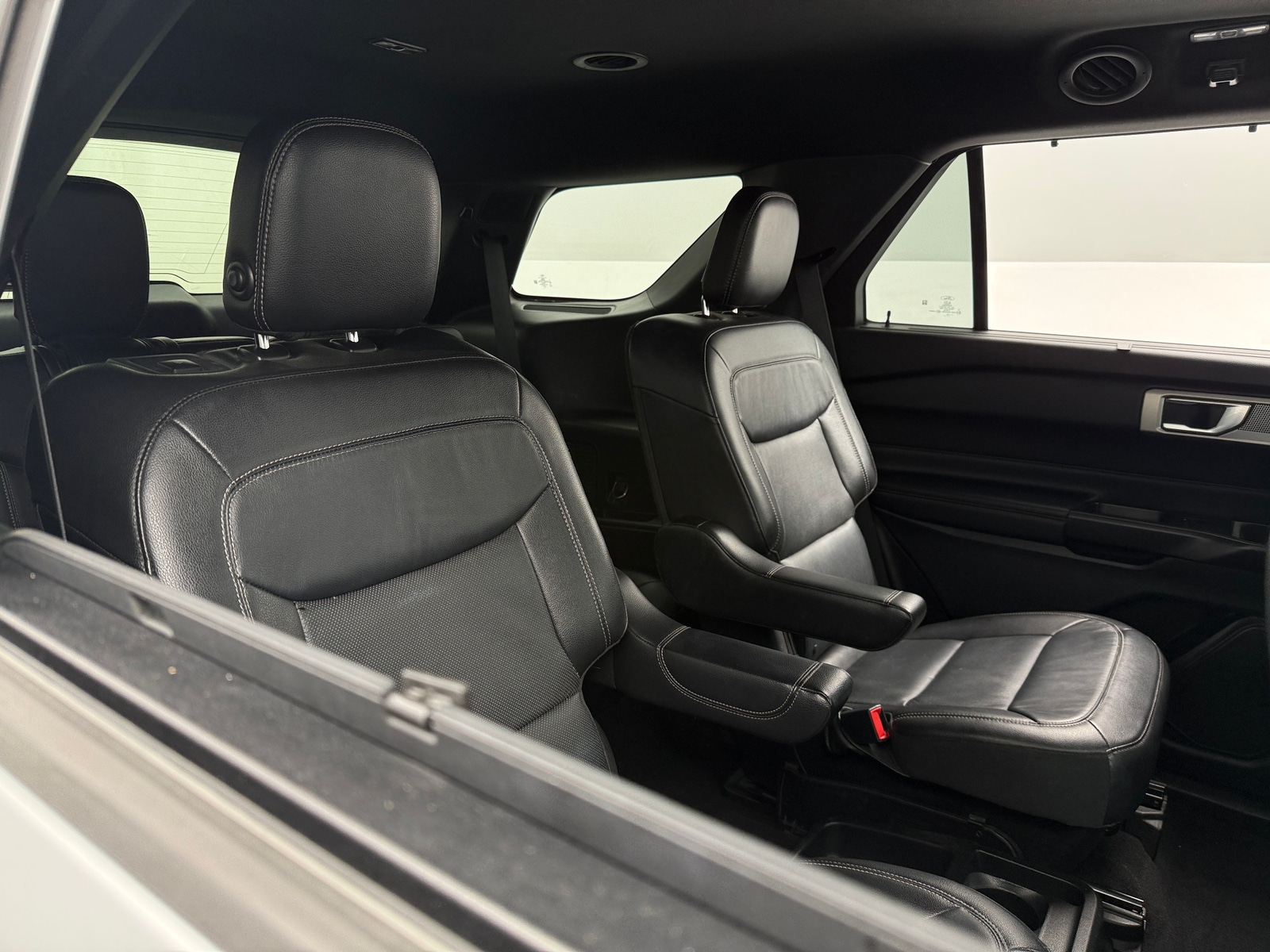 Thumbnail: 2020 Ford Explorer - 5