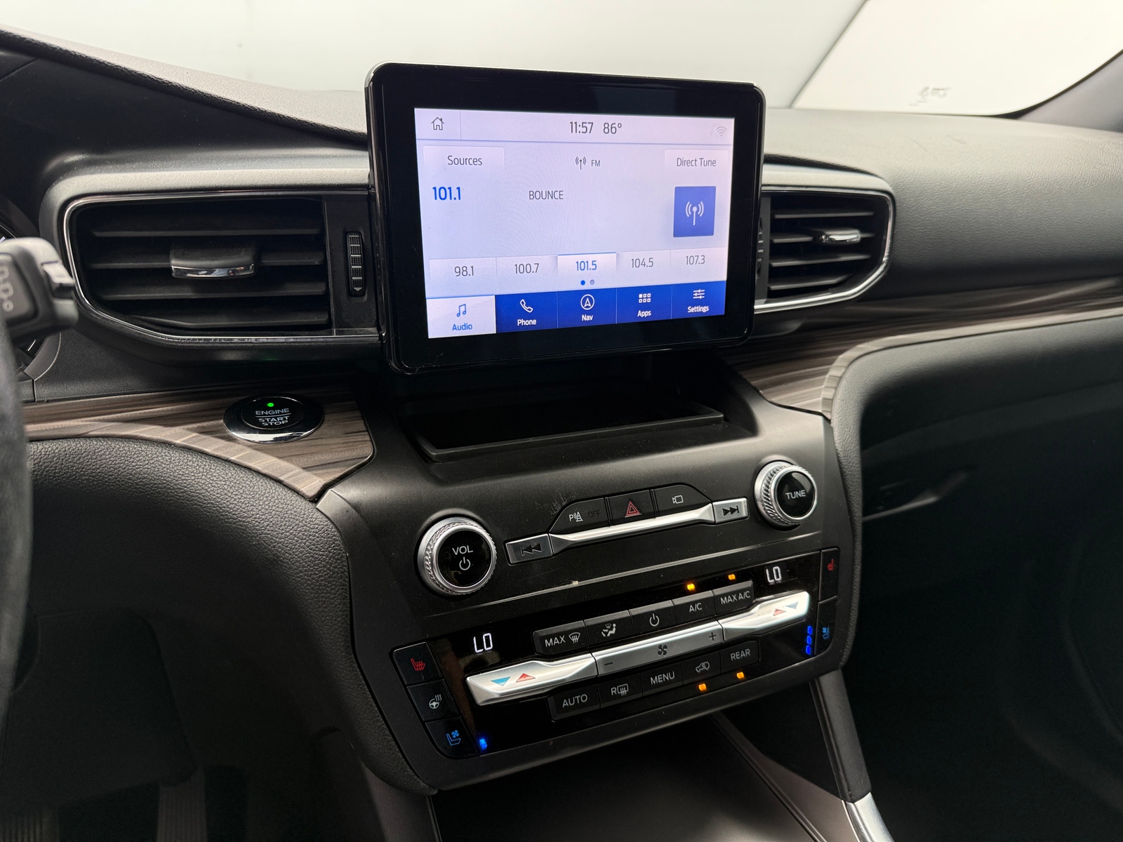 Thumbnail: 2020 Ford Explorer - 3